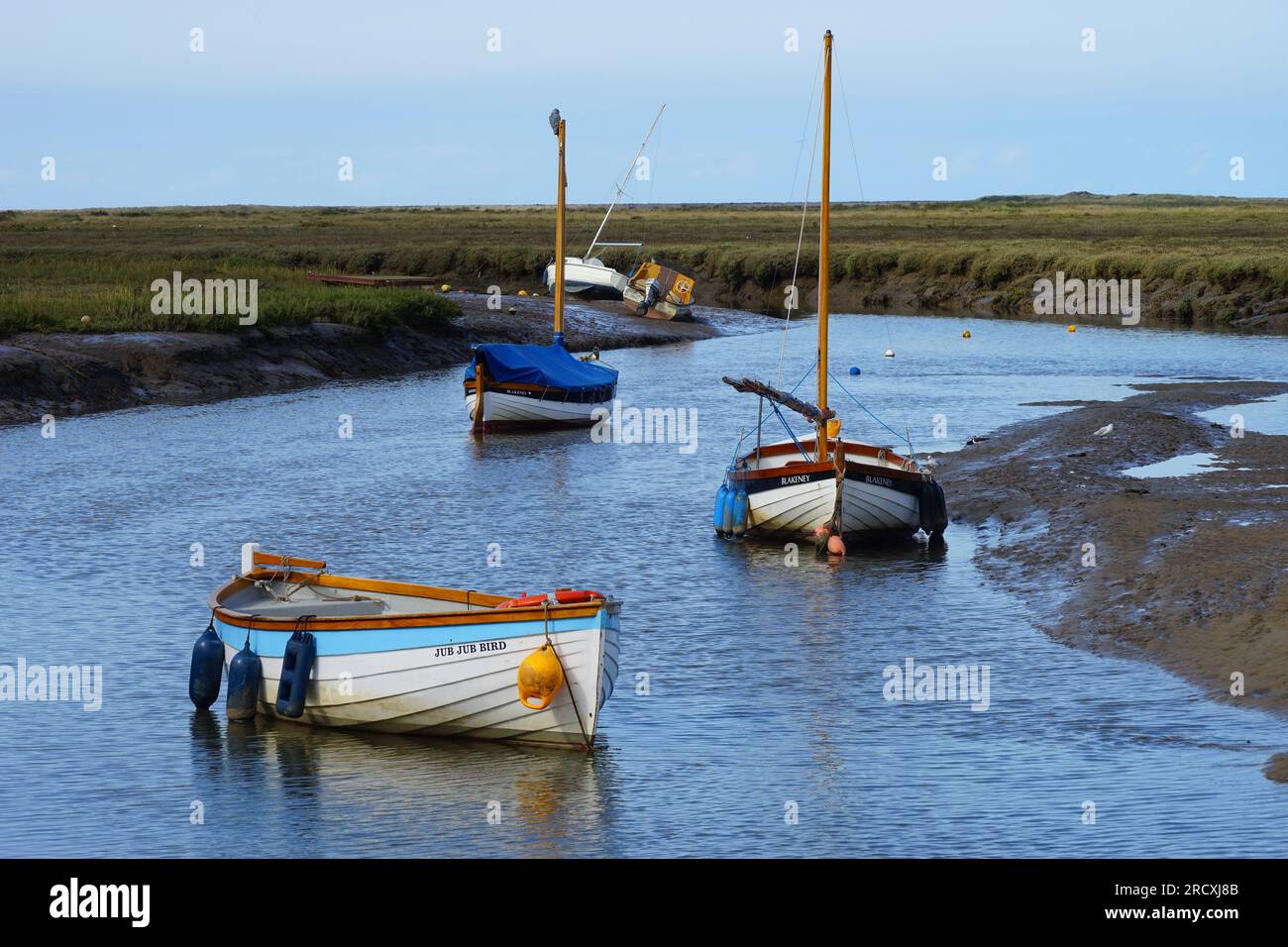Barche ormeggiate ad Agar Creek, Blakeney Foto Stock