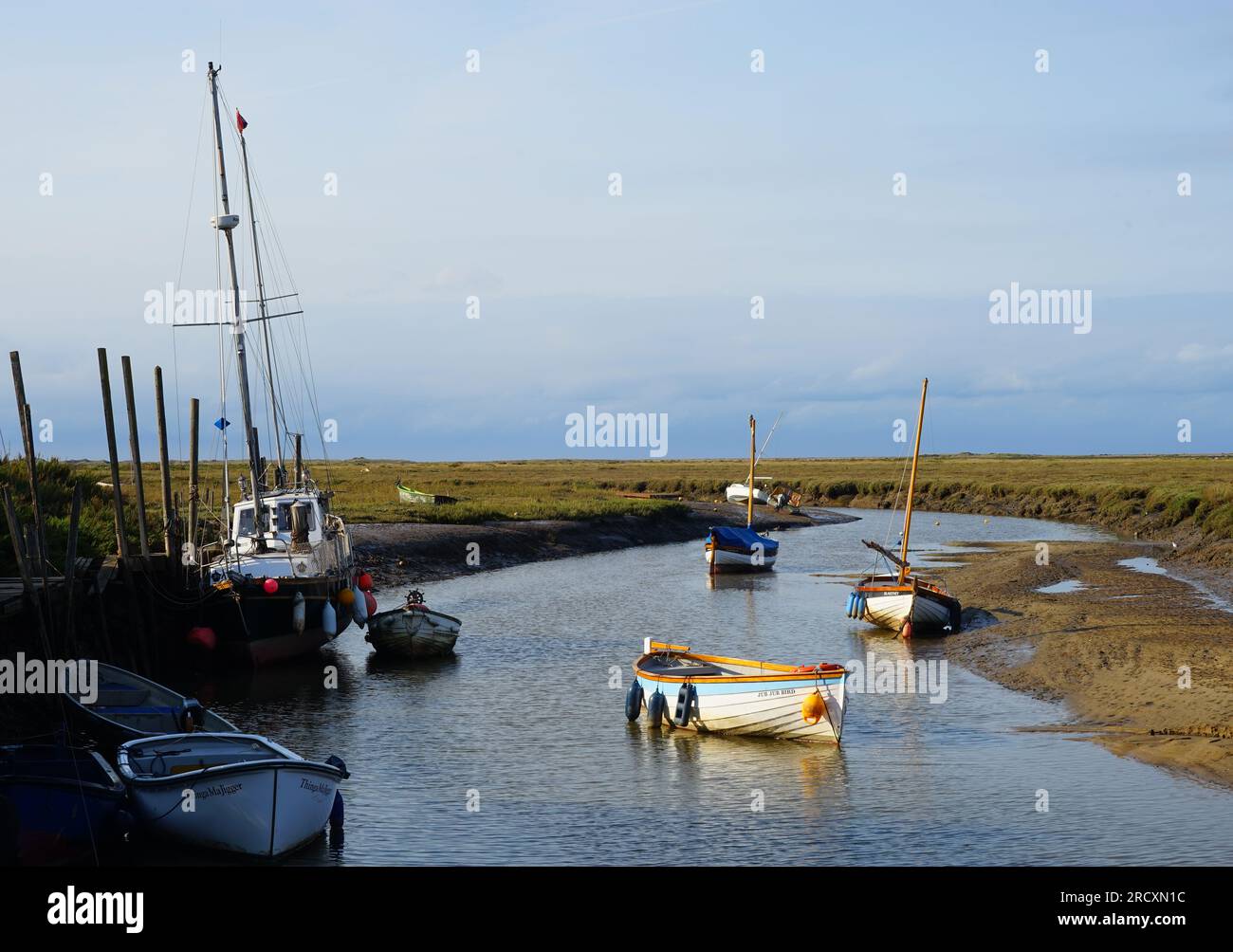 Una vista su Agar Creek da Blakeney Quay Foto Stock