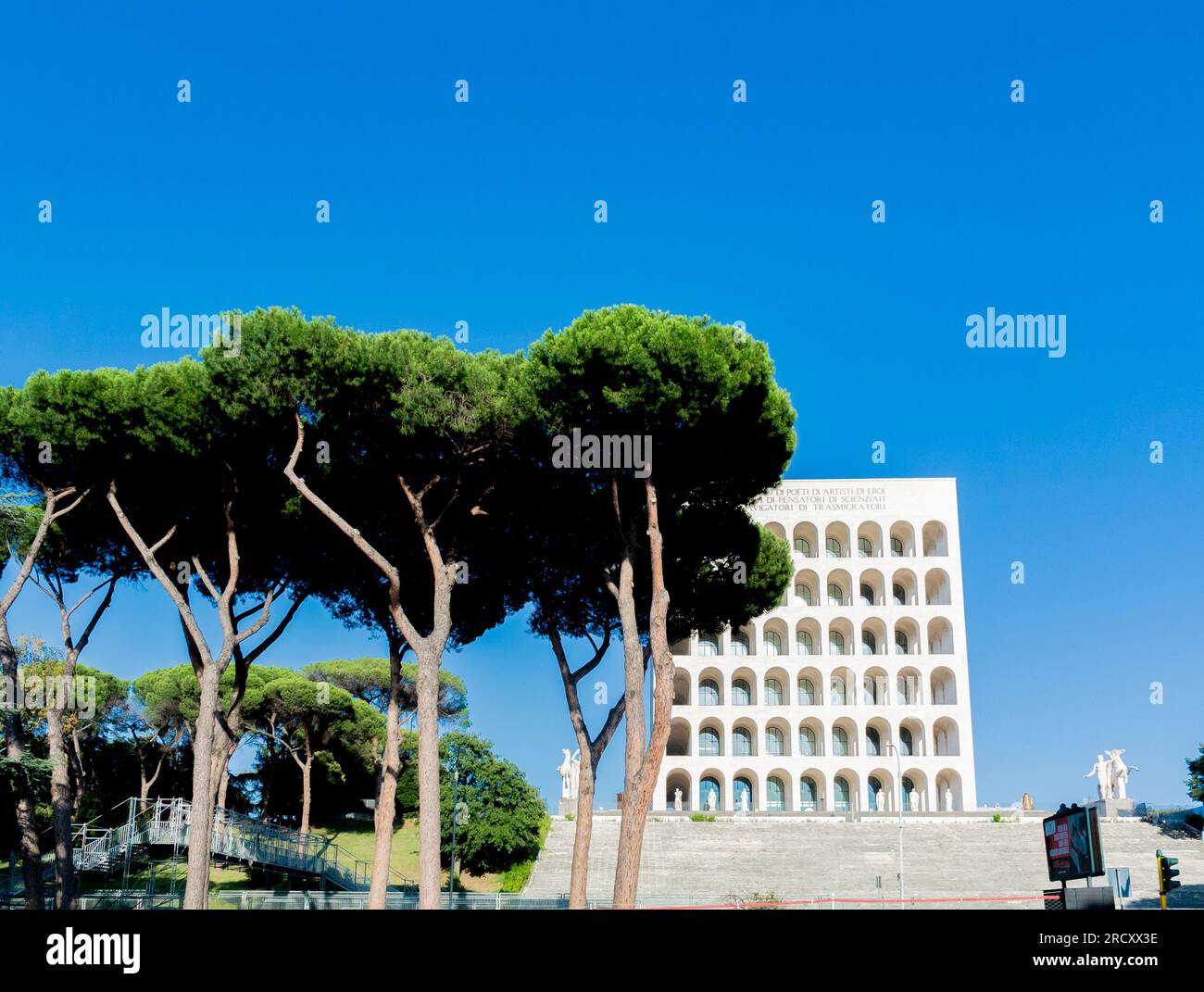 Roma, Lazio, Italia, Palazzo della Civiltà Italiana, noto anche come Palazzo della Civiltà del lavoro o come Colosseo quadrato Foto Stock