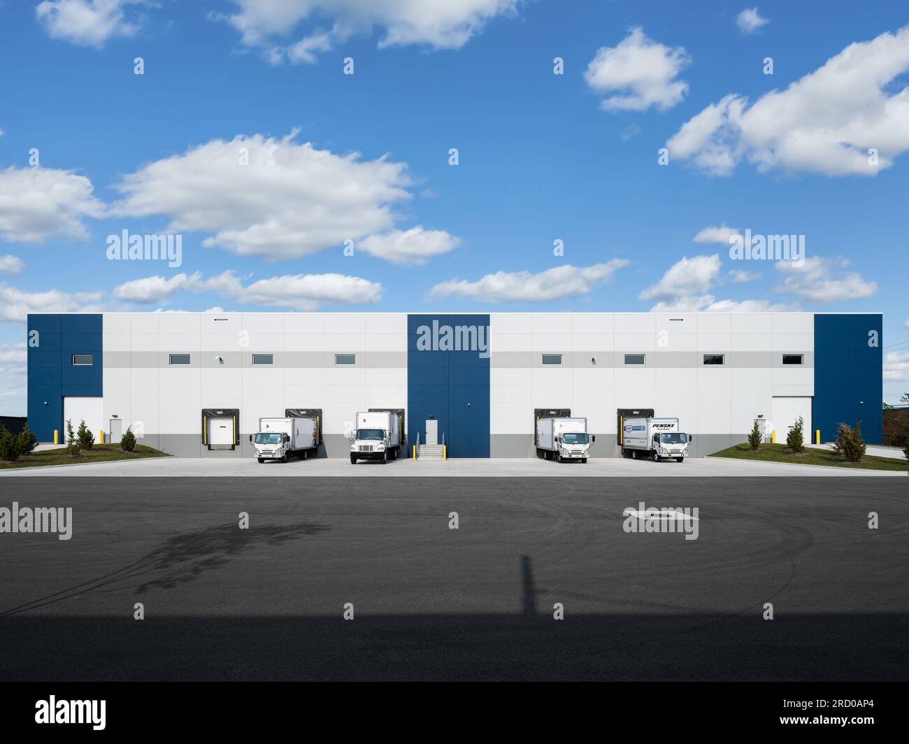 Edificio di nuova costruzione per magazzini Foto Stock