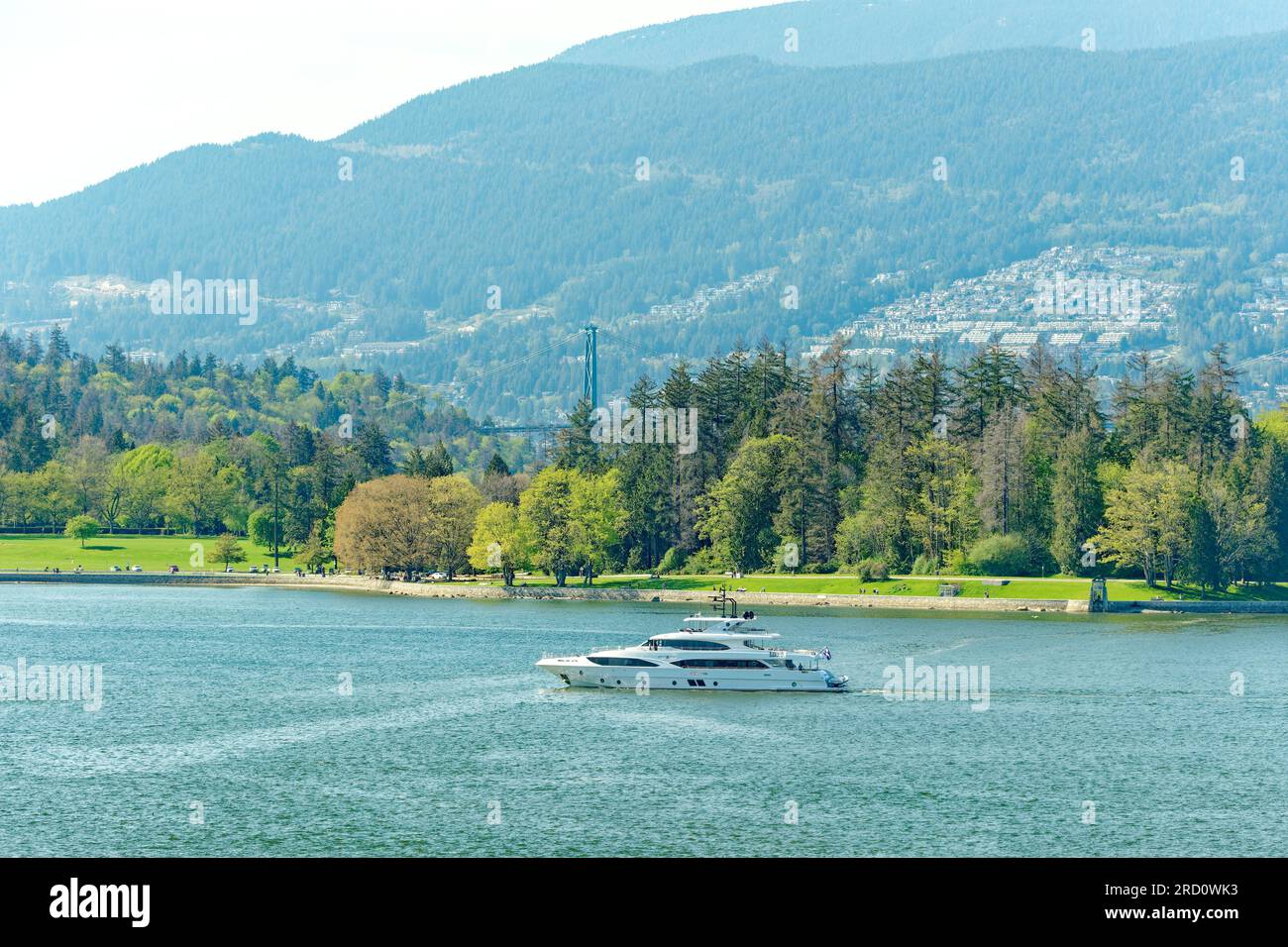 VANCOUVER, COLUMBIA BRITANNICA - 3 maggio 2023: Vancouver, un vivace porto marittimo della costa occidentale della Columbia Britannica, è tra le Canadas più dense, più etnicamente div Foto Stock
