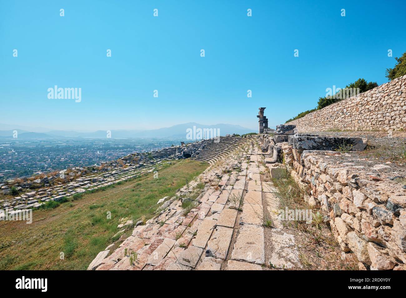 Burdur, Turchia - 16 luglio 2023: Lo stadio rimane nell'antica città di Kibyra Foto Stock