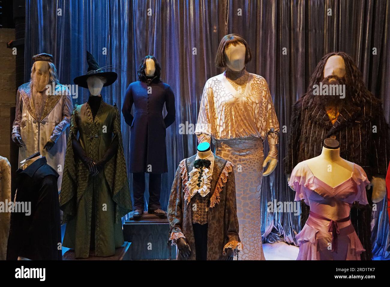 Costumi dei professori del film di Harry Potter, tour in studio della Warner Bros. A Leavesden, Regno Unito Foto Stock