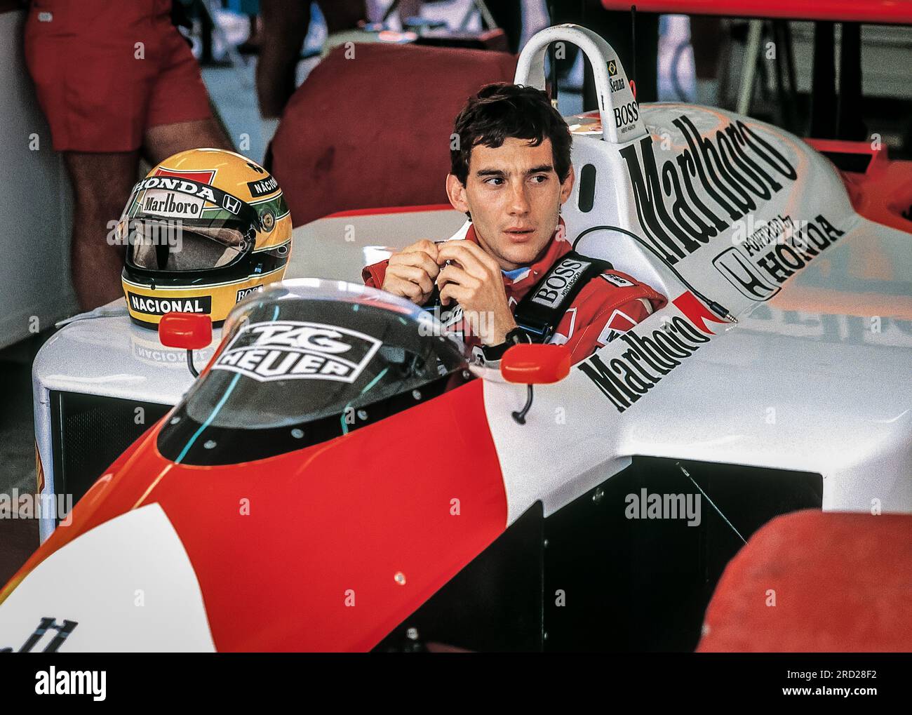 Imola, Italia. 1 maggio 1988. Gran Premio di San Marino. Campionato del mondo di F1 1988. #12 Ayrton Senna, brasiliano, sulla sua McLaren Honda. Foto Stock