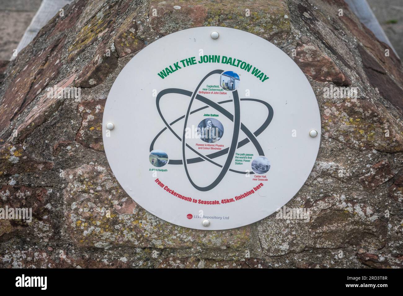 Firma per segnare la fine della John Dalton Way, Seascale Cumbria Foto Stock