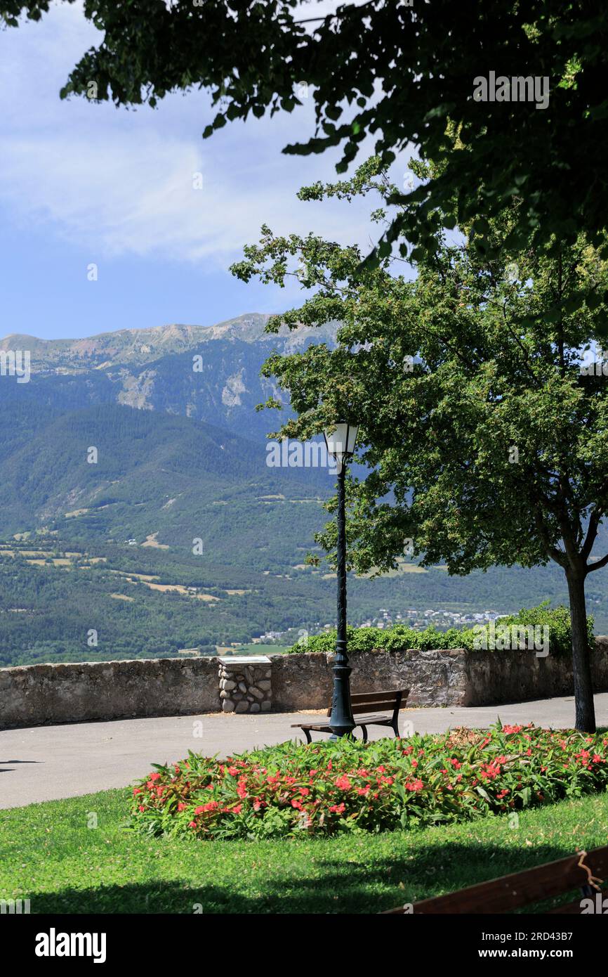 Jardin de l’Archevéché, Embrun, Gap, Hautes-Alpes, Provence-Alpes-Cote d’Azur, Francia Foto Stock
