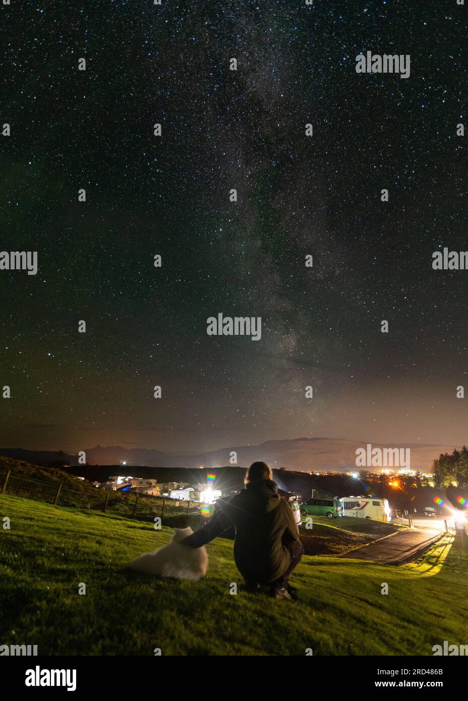 Osservare le stelle sull'isola di Skye, in Scozia Foto Stock