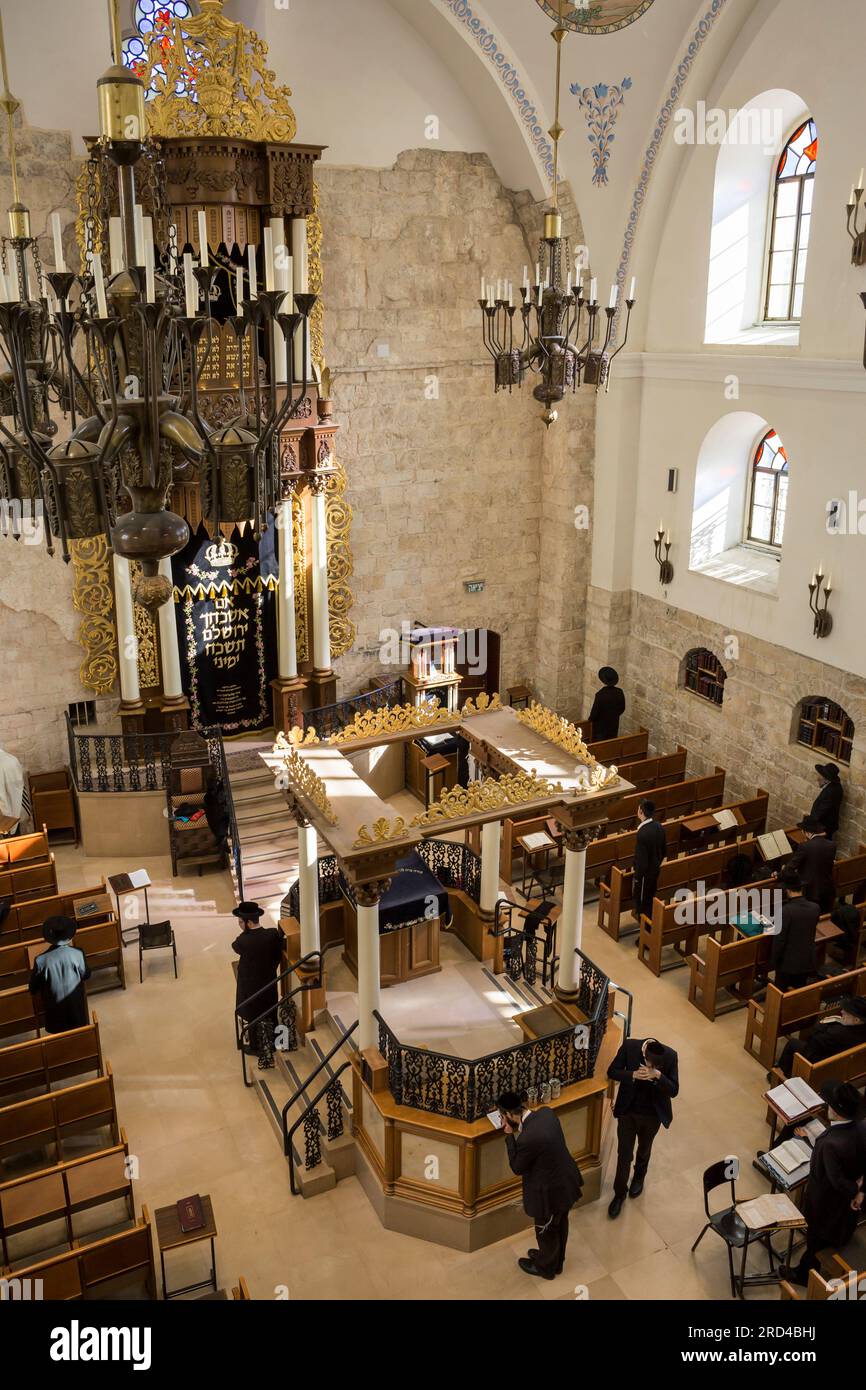 Interno della sinagoga Hurva nel quartiere ebraico della città vecchia di Gerusalemme Foto Stock