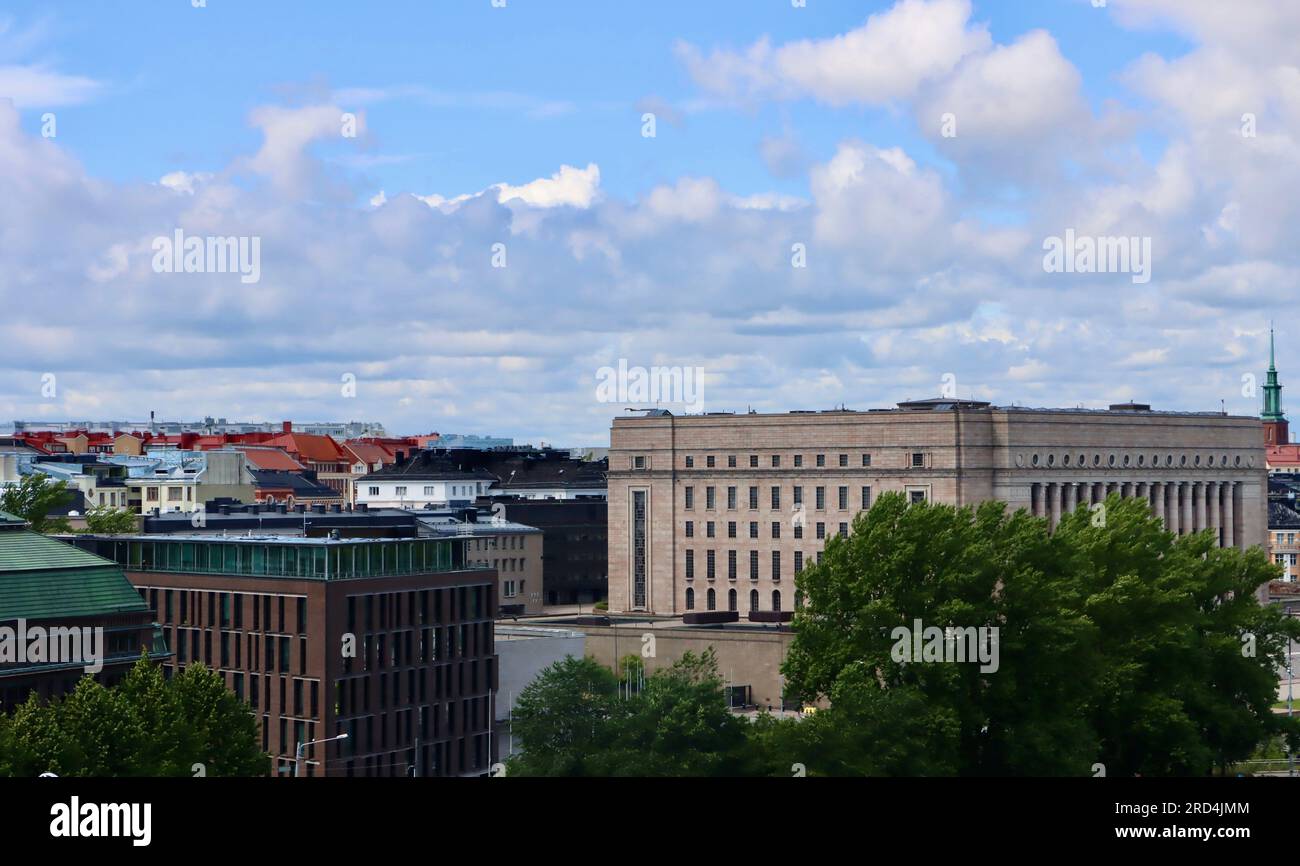 L'edificio del parlamento finlandese sulla Mannerheimintie a Helsinki, Finlandia Foto Stock
