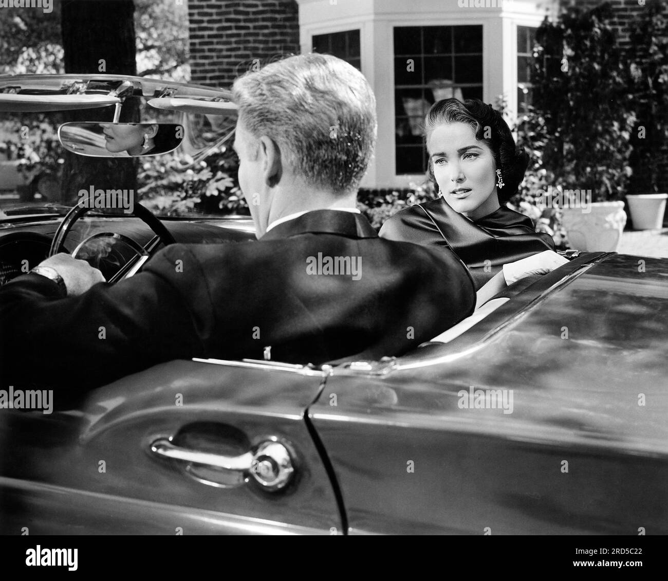William Hopper, Julie Adams, sul set del film, "Slim Carter", Universal Pictures, 1957 Foto Stock