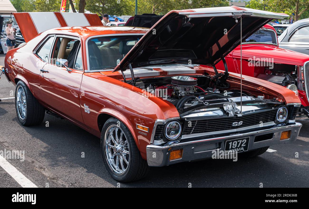 Una Chevrolet Nova coupé del 1972 in mostra in una mostra di automobili a Homestead, Pennsylvania, Stati Uniti Foto Stock