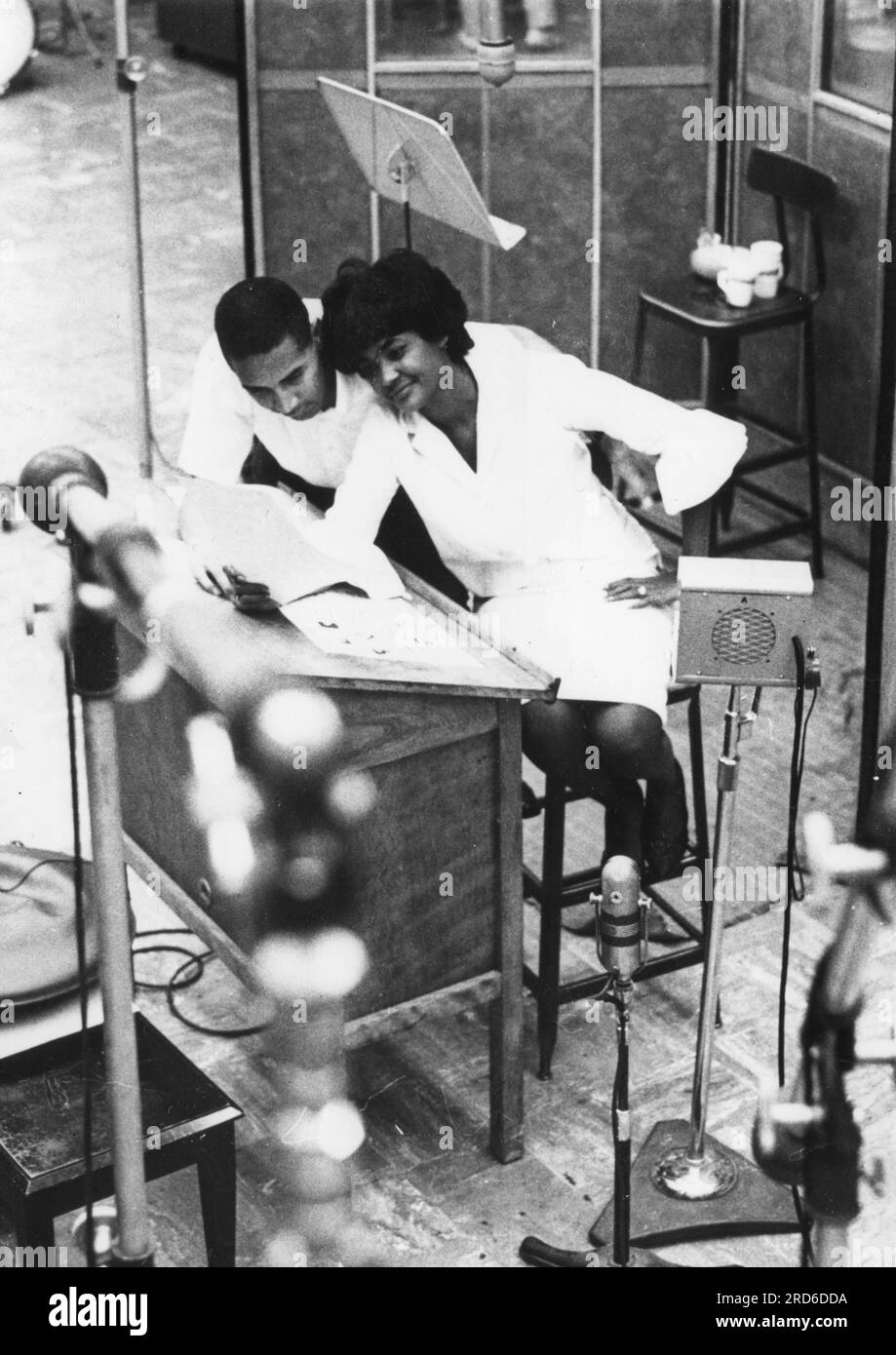 Wilson, Nancy sue, 20.2.1937 - 13.12.2018, cantante jazz americana, nello studio di registrazione, 1967, ADDITIONAL-RIGHTS-CLEARANCE-INFO-NOT-AVAILABLE Foto Stock