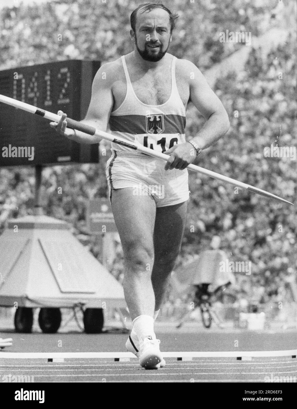 Wolfermann, Klaus, * 31.3,1946, atleta tedesco (atletica), al XX. Giochi olimpici, qualificazioni, DIRITTI AGGIUNTIVI-AUTORIZZAZIONE-INFO-NON-DISPONIBILE Foto Stock