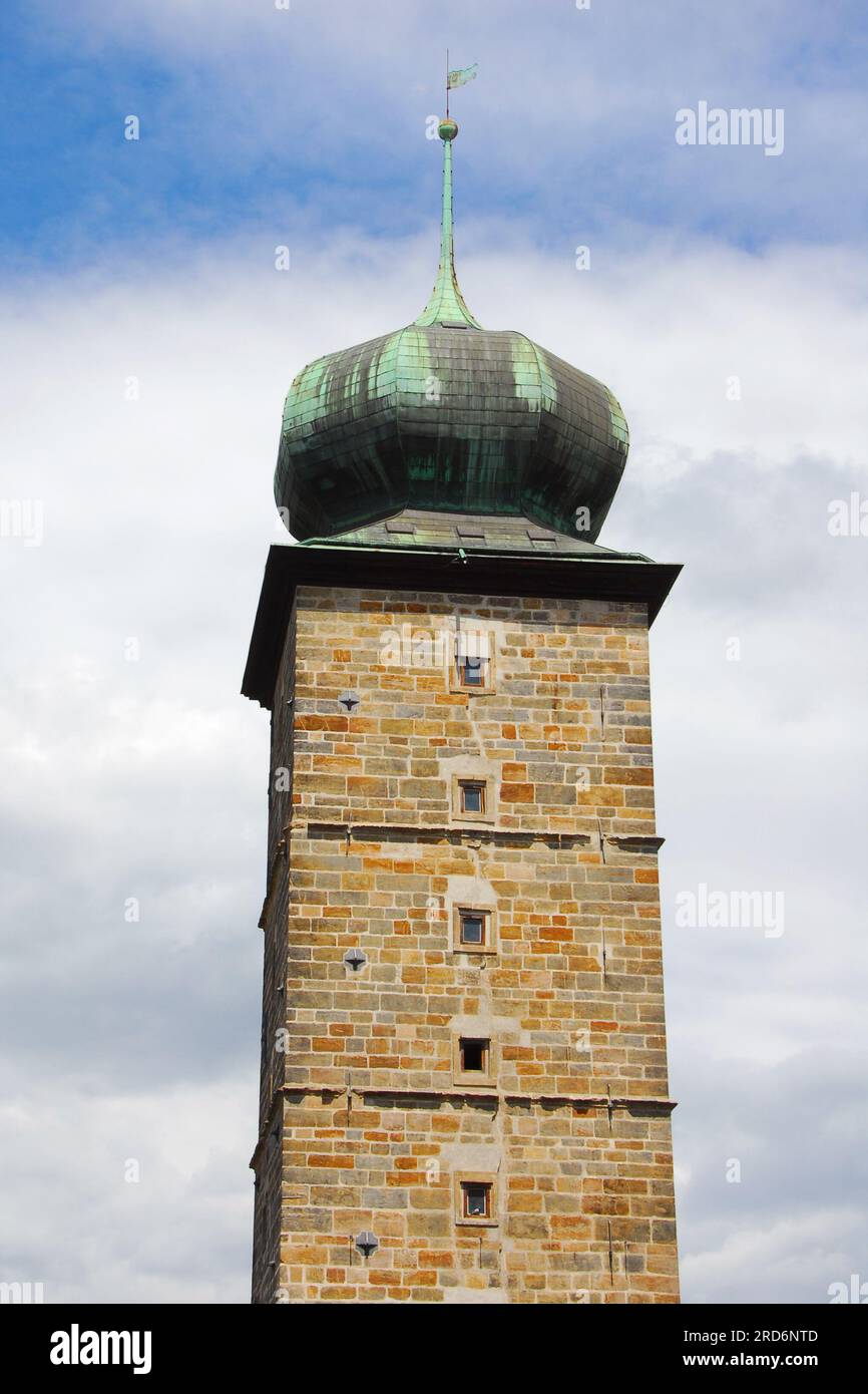 Sitkow Water Tower a Praga, costruita nel 1658 con la caratteristica cupola a cipolla in stile barocco Foto Stock