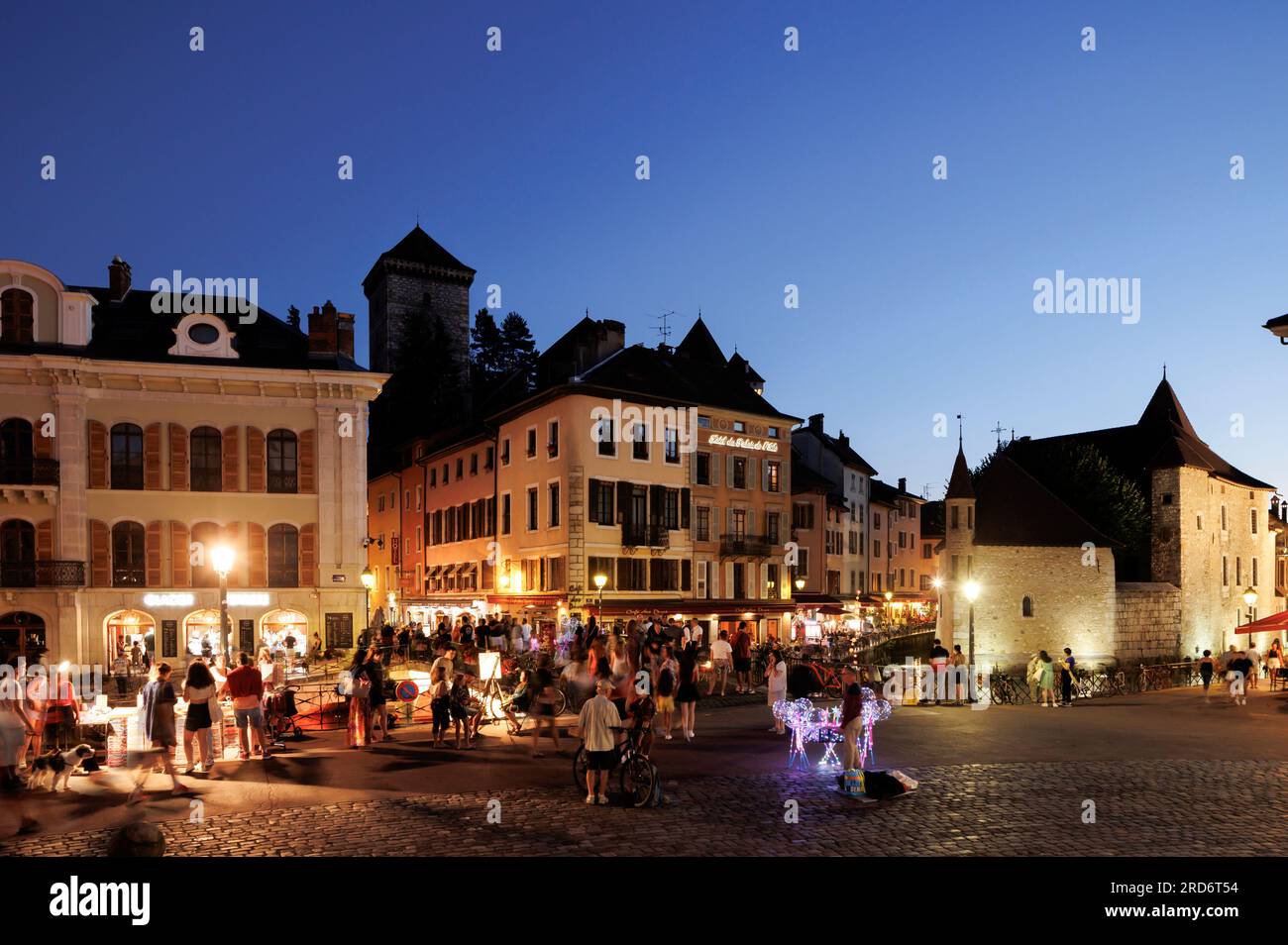 Pont Perrière Annecy al crepuscolo Haute-Savoie Auvergne-Rodano-Alpes Francia Foto Stock