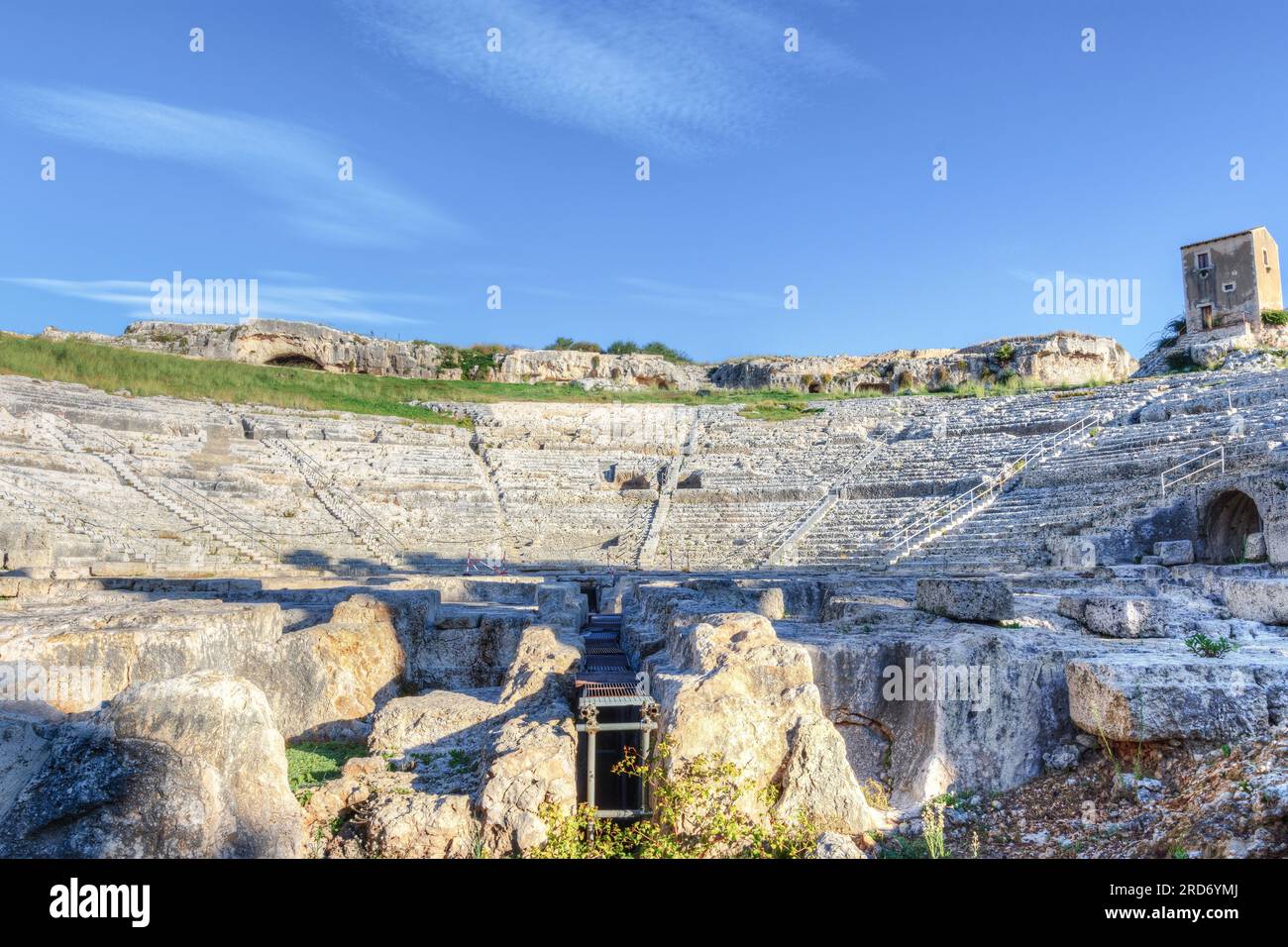 Il teatro greco di Siracusa, all'interno del parco archeologico di Neapolis Foto Stock