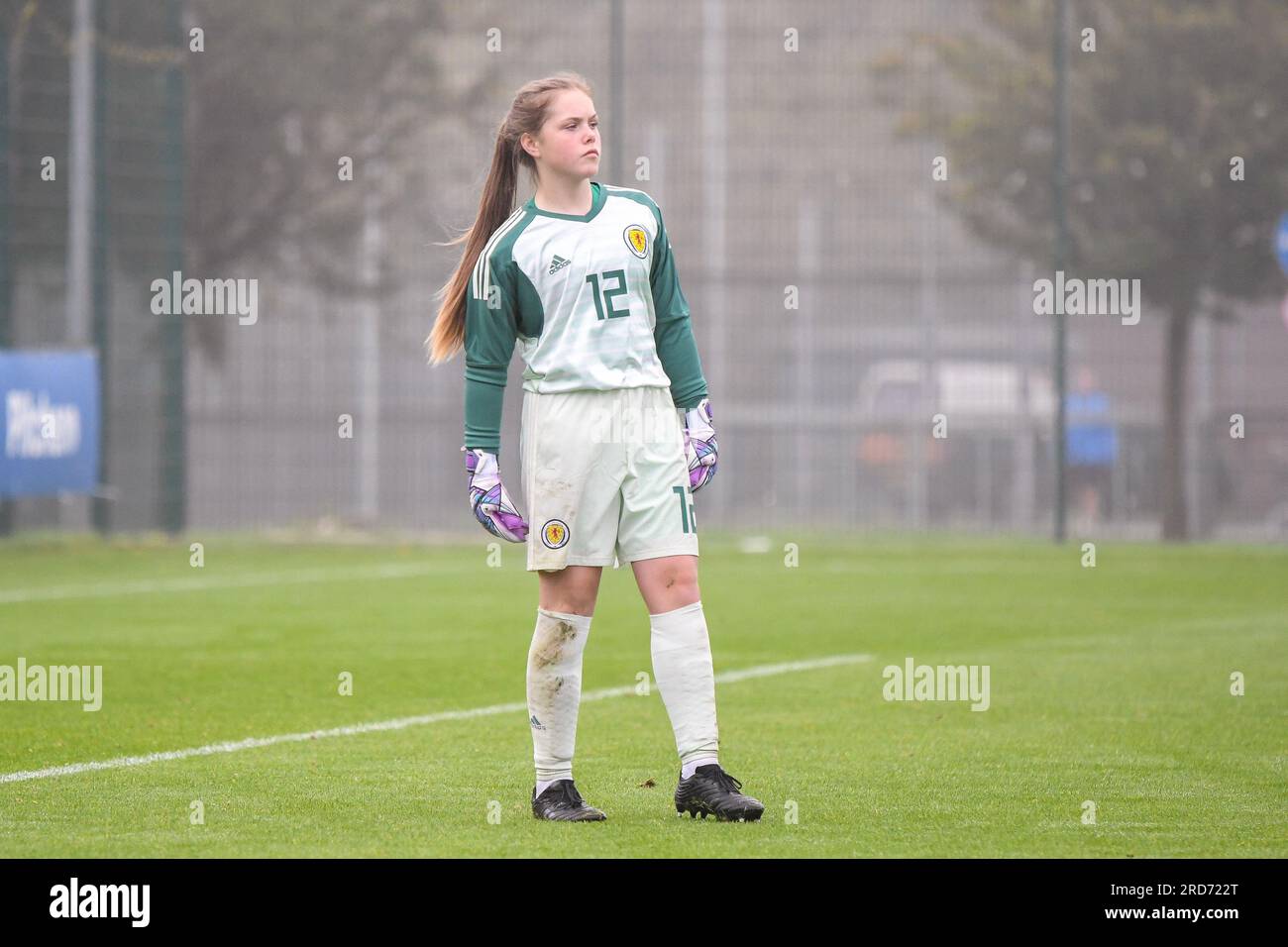 Newport, Galles. 23 ottobre 2019. Il portiere scozzese Ava Easdon durante l'Under 15 Girls Friendly International Match tra Galles e Scozia al Dragon Park di Newport, Galles, Regno Unito, il 23 ottobre 2019. Crediti: Duncan Thomas/Majestic Media. Foto Stock