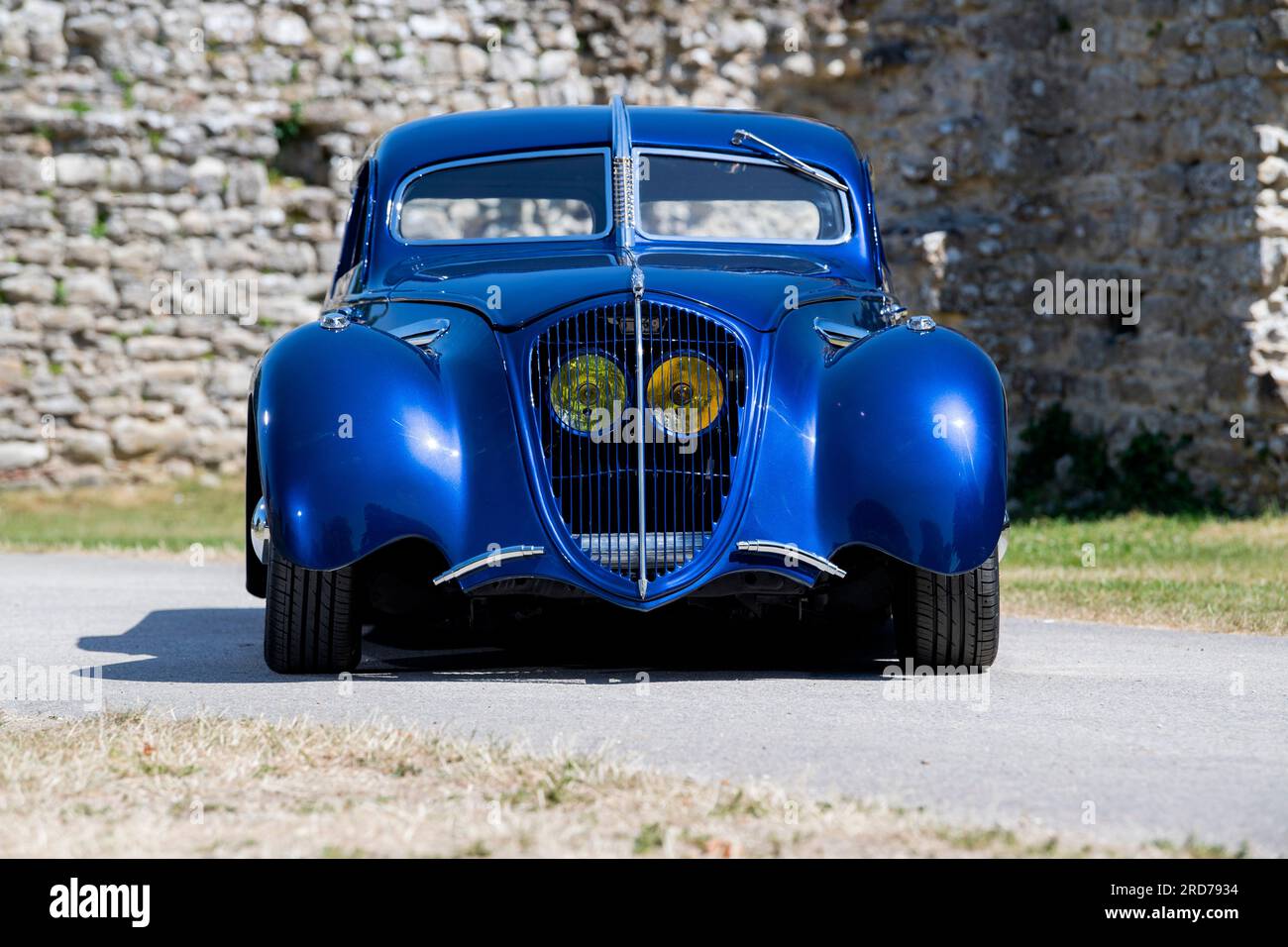 "Metropolis", creatore di auto d'arte personalizzata Andy Saunders, basato su una Peugeot 202 con disegni aerografi di Maxine Xavier Foto Stock