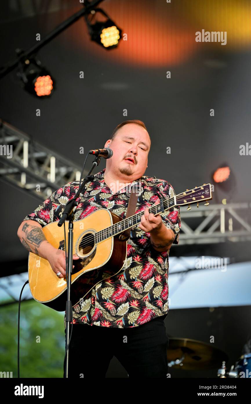 Cantante country indigeno, cantautore, William Prince, Vancouver Folk Music Festival, Jericho Park, Vancouver, British Columbia, Canada Foto Stock