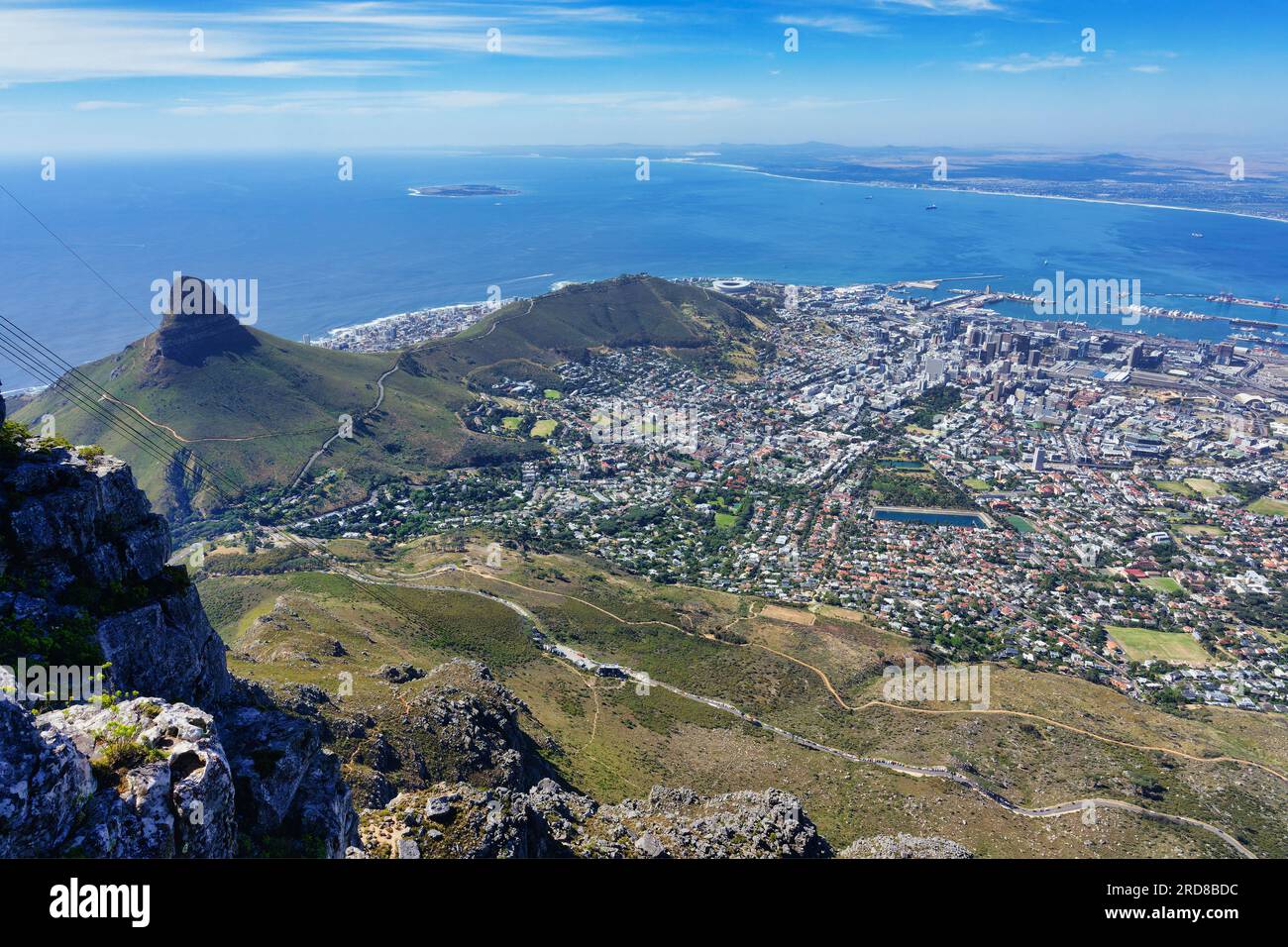Vista di città del Capo dalla cima di Table Mountain, città del Capo, Sudafrica, Africa Foto Stock