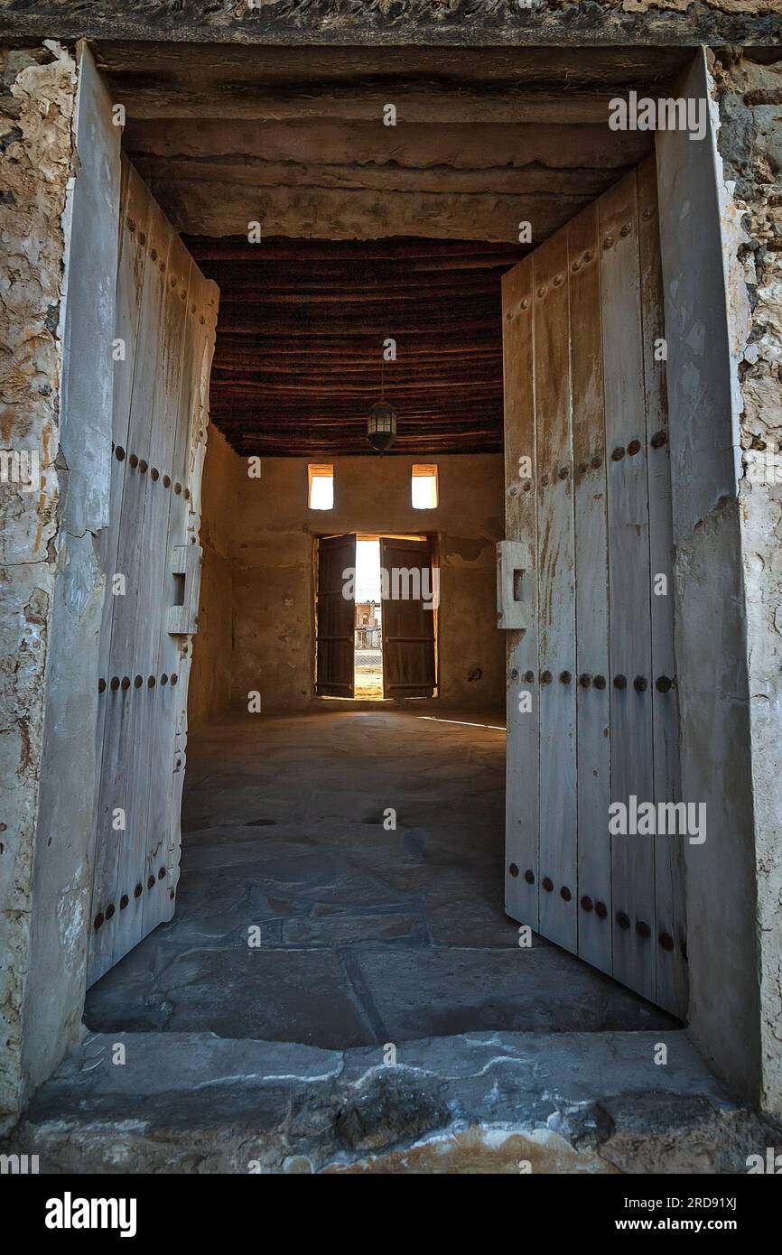 Bellissime immagini della storica vecchia porta Al-Uqair in Arabia Saudita. Foto Stock