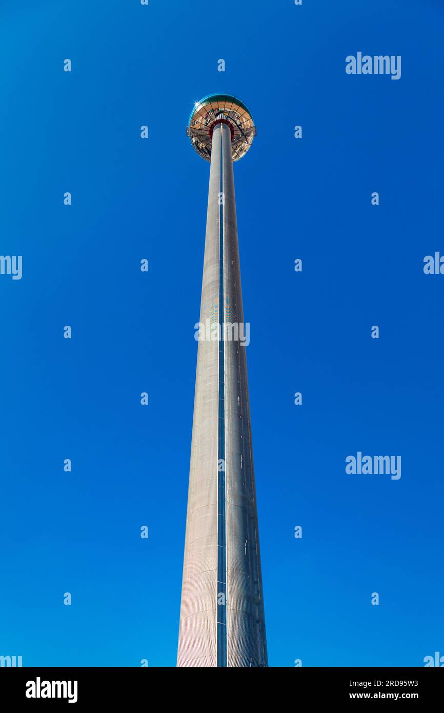 162m di altezza della torre di osservazione British Airways i360, Brighton, Regno Unito Foto Stock