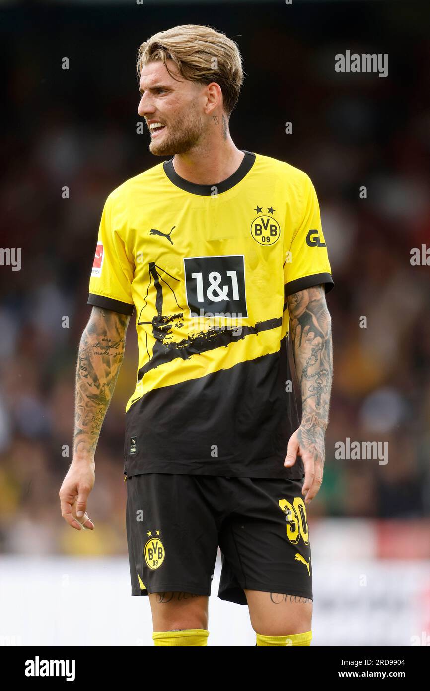 Oberhausen, Deutschland, 1. Fussball Bundesliga Freundschaftsspiel Rot Weiss Oberhausen vs. Borussia Dortmund 2:3 am 19. 07. 2023 im Stadion Niederrhein in Oberhausen Ole POHLMANN (BVB) Norbert Schmidt, Duesseldorf Foto Stock