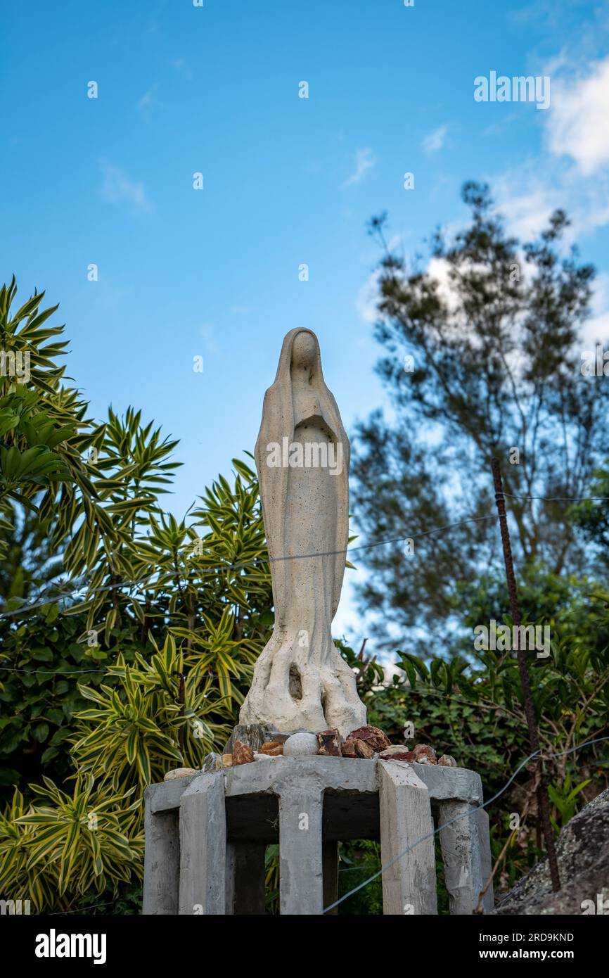 Tegucigalpa, Francisco Morazan, Honduras - 11 dicembre 2022: Statua della Vergine Maria sulla collina "El Picacho" nella zona nord di Tegucigalpa Foto Stock