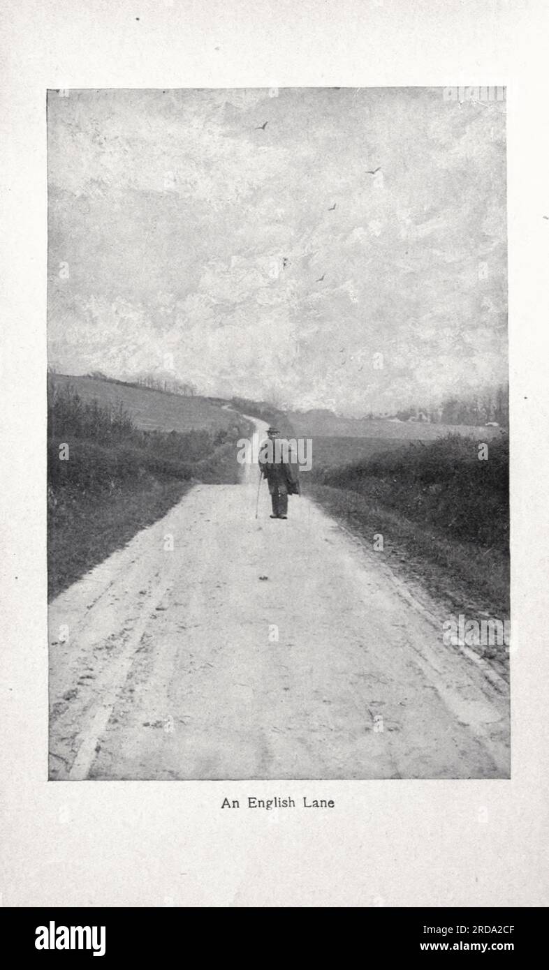 L'uomo maturo cammina lungo una English Lane fotografia in bianco e nero dal libro ' Among English Hedgerows' di Clifton Johnson, 1865-1940 data di pubblicazione 1899 ristampata nel 1914 Publisher New York : The Macmillan co.; London, Macmillan and co., ltd. Foto Stock L'uomo maturo cammina lungo una English Lane fotografia in bianco e nero dal libro ' Among English Hedgerows' di Clifton Johnson, 1865-1940 data di pubblicazione 1899 ristampata nel 1914 Publisher New York : The Macmillan co.; London, Macmillan and co., ltd. Foto Stock
