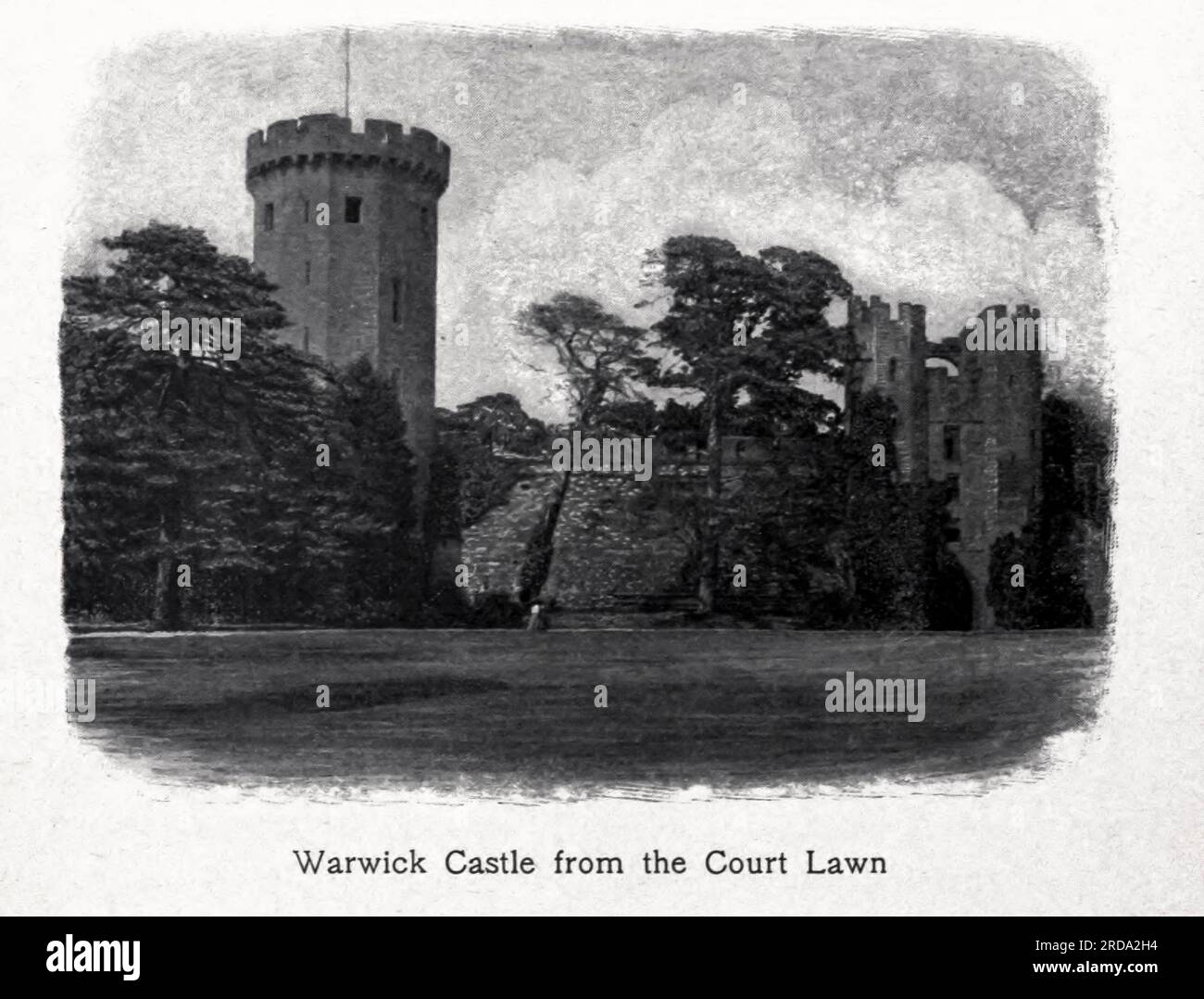 Warwick Castle from the Court Lawn Fotografia in bianco e nero dal libro ' Among English Hedgerows' di Clifton Johnson, 1865-1940 data di pubblicazione 1899 ristampata nel 1914 Publisher New York : The Macmillan co.; London, Macmillan and co., ltd. Foto Stock Warwick Castle from the Court Lawn Fotografia in bianco e nero dal libro ' Among English Hedgerows' di Clifton Johnson, 1865-1940 data di pubblicazione 1899 ristampata nel 1914 Publisher New York : The Macmillan co.; London, Macmillan and co., ltd. Foto Stock