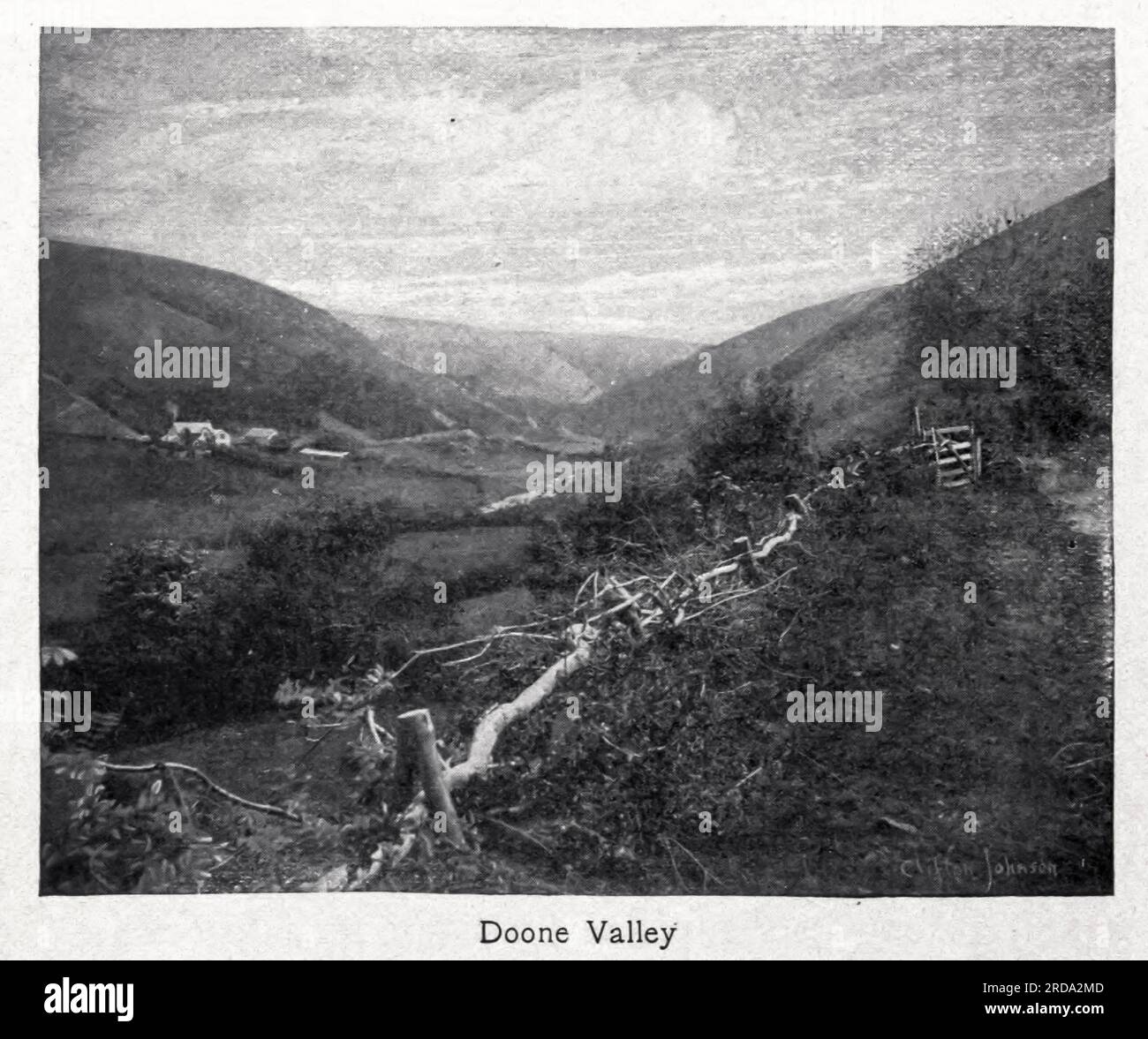 Doone Valley fotografia in bianco e nero dal libro ' Among English Hedgerows' di Clifton Johnson, 1865-1940 data di pubblicazione 1899 ristampata nel 1914 Publisher New York : The Macmillan co.; London, Macmillan and co., ltd. Foto Stock Doone Valley fotografia in bianco e nero dal libro ' Among English Hedgerows' di Clifton Johnson, 1865-1940 data di pubblicazione 1899 ristampata nel 1914 Publisher New York : The Macmillan co.; London, Macmillan and co., ltd. Foto Stock