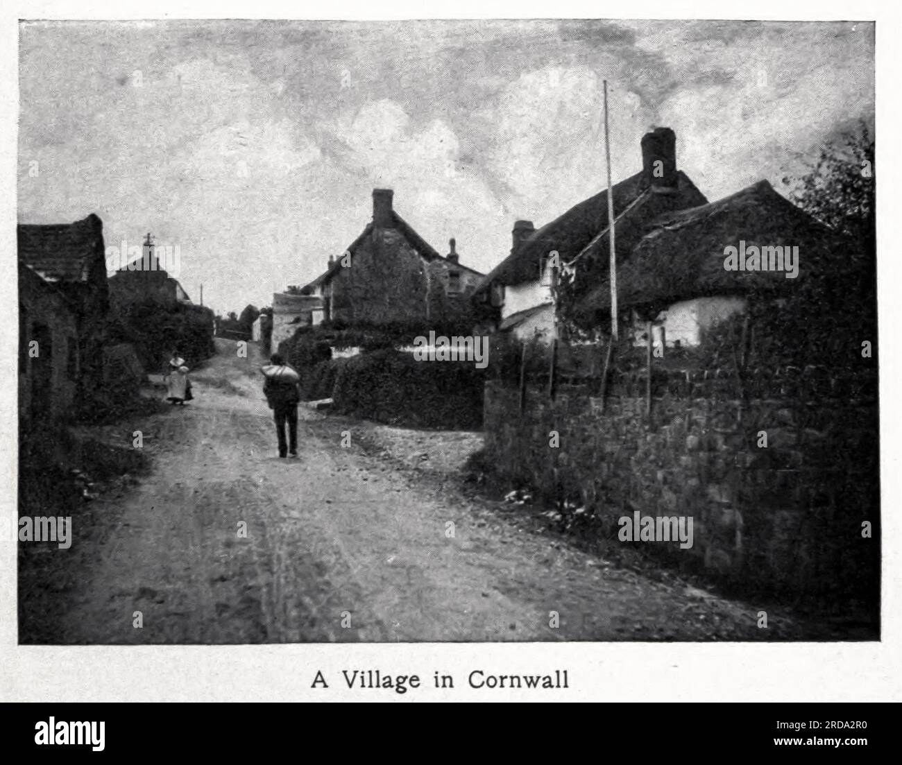 A Village in Cornwall fotografia in bianco e nero dal libro ' Among English Hedgerows' di Clifton Johnson, 1865-1940 data di pubblicazione 1899 ristampata nel 1914 Publisher New York : The Macmillan co.; London, Macmillan and co., ltd. Foto Stock A Village in Cornwall fotografia in bianco e nero dal libro ' Among English Hedgerows' di Clifton Johnson, 1865-1940 data di pubblicazione 1899 ristampata nel 1914 Publisher New York : The Macmillan co.; London, Macmillan and co., ltd. Foto Stock