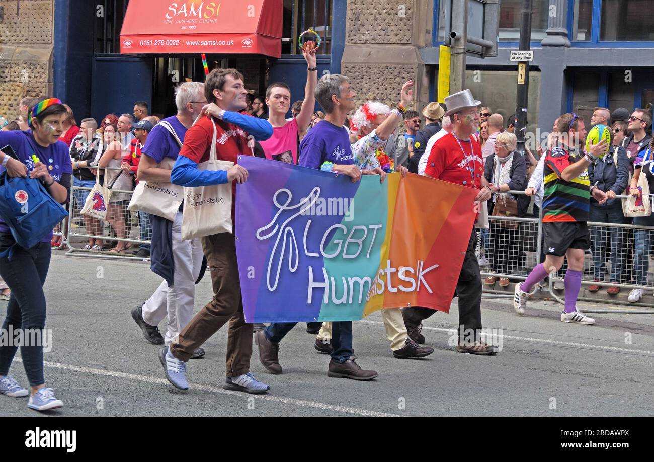 LGBT Humanists UK alla sfilata del Manchester Pride Festival, 36 Whitworth Street, Manchester, Inghilterra, Regno Unito, M1 3NR Foto Stock