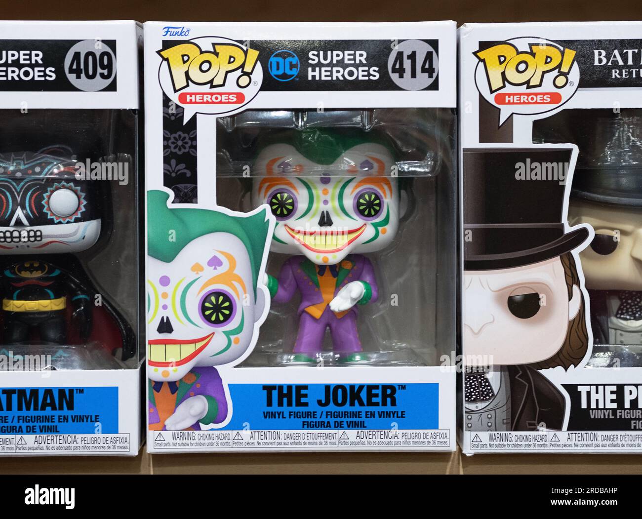 Una statuetta Funko Pop del Joker, un cattivo dei fumetti. In vendita a Newbury Comics, un negozio nel centro commerciale Danbury Fair nel Connecticut. Foto Stock
