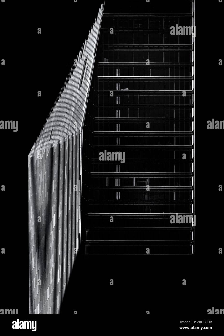 Il Concourse Building al n. 100 Adelaide Street W di Toronto Canada è un edificio in stile Art Deco a 14 piani. Foto Stock
