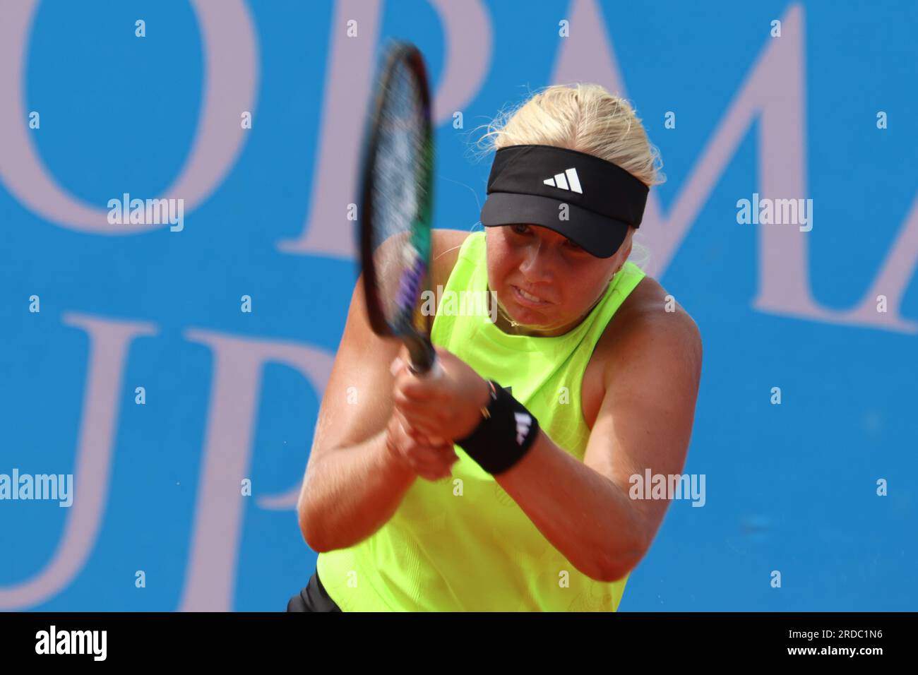 Bene, bello. 20 luglio 2023. BELLA, FRANCIA, 19. Luglio 2023; Clara Tauson della Danimarca gioca un anticipo nella sua partita singola contro Céline Naef della Svizzera, al torneo Nice Hopman Cup, Nizza, Francia, 19 luglio 2023 - foto e copyright Thierry CARPICO/ATP Images (CARPICO Thierry/ATP/SPP) credito: SPP Sport Press Photo. /Alamy Live News Foto Stock