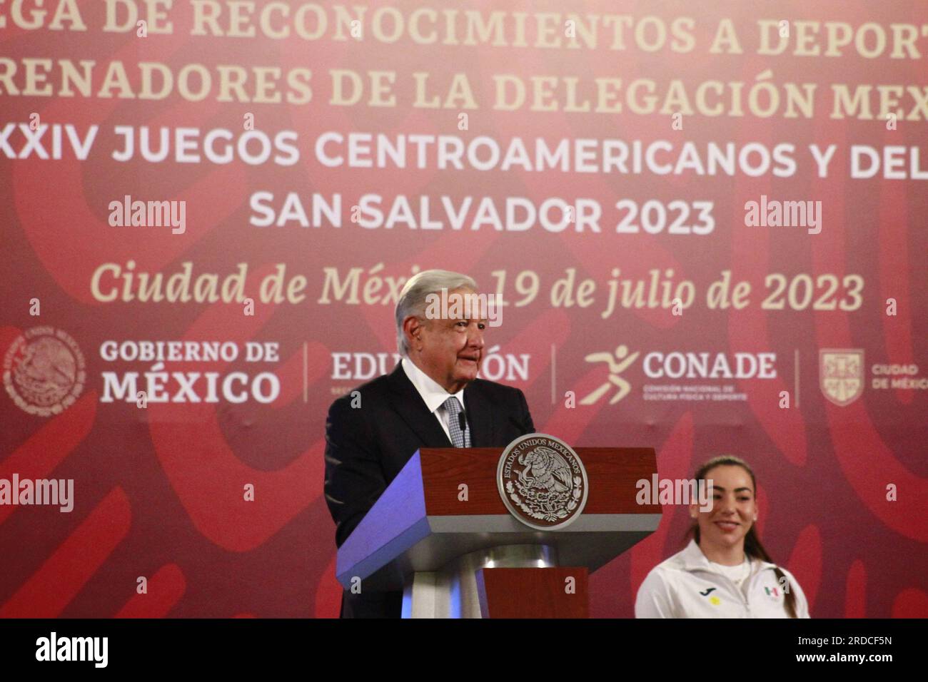 Città del Messico, Messico. 19 luglio 2023. 19 luglio 2023 a città del Messico, Messico: Il presidente messicano Andres Manuel Lopez Obrador parla durante la cerimonia di premiazione per gli atleti della delegazione messicana ai XXIV Giochi centroamericani e caraibici. Al Palazzo Nazionale. Il 19 luglio 2023 a città del Messico, Messico. (Foto di Carlos Santiago/ Credit: Eyepix Group/Alamy Live News Foto Stock