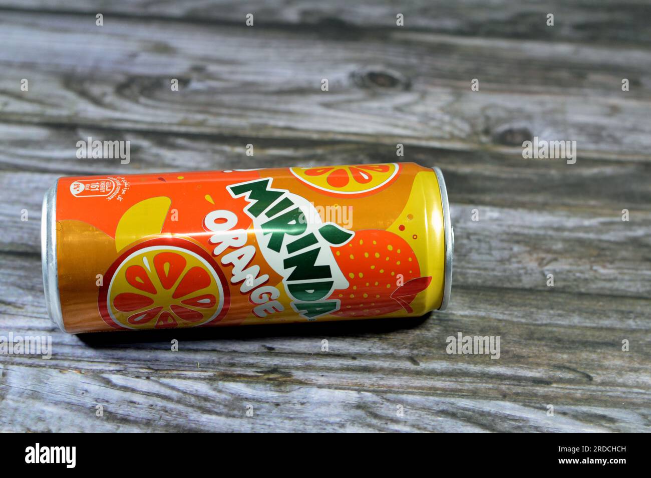 Cairo, Egitto, 11 luglio 2023: Mirinda , un marchio di bibite originariamente creato in Spagna nel 1959 e distribuito a livello globale da PepsiCo dal 1970. La sua na Foto Stock