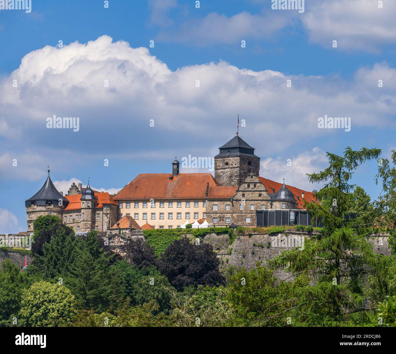 KRONACH, GERMANIA - GIUGNO 25: La storica fortezza di Rosenberg a Kronach, Germania, il 25 giugno 2023 Foto Stock