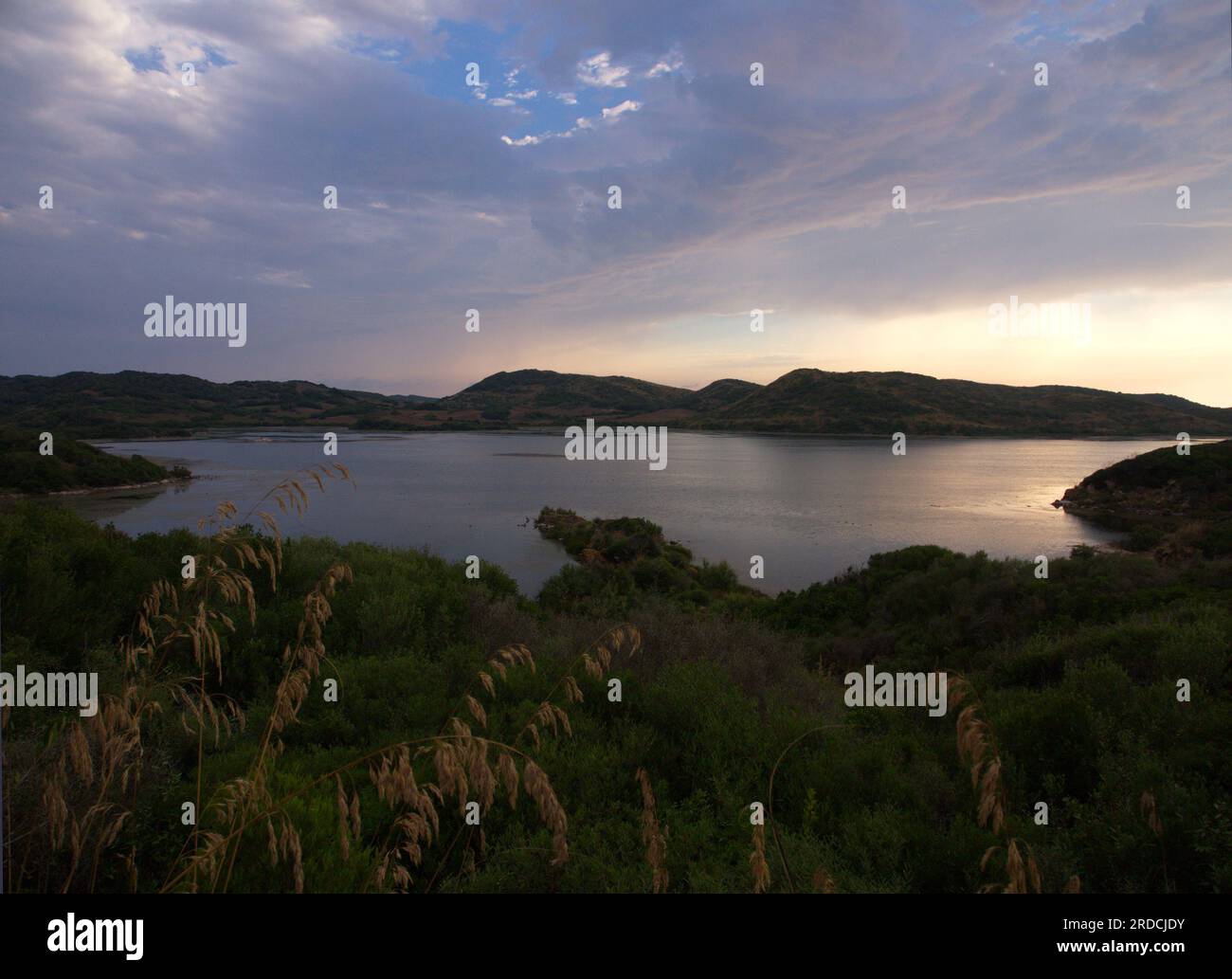 La laguna de la Albufera de es Grau al amanecer, la laguna di Albufera de es Grau all'alba Foto Stock