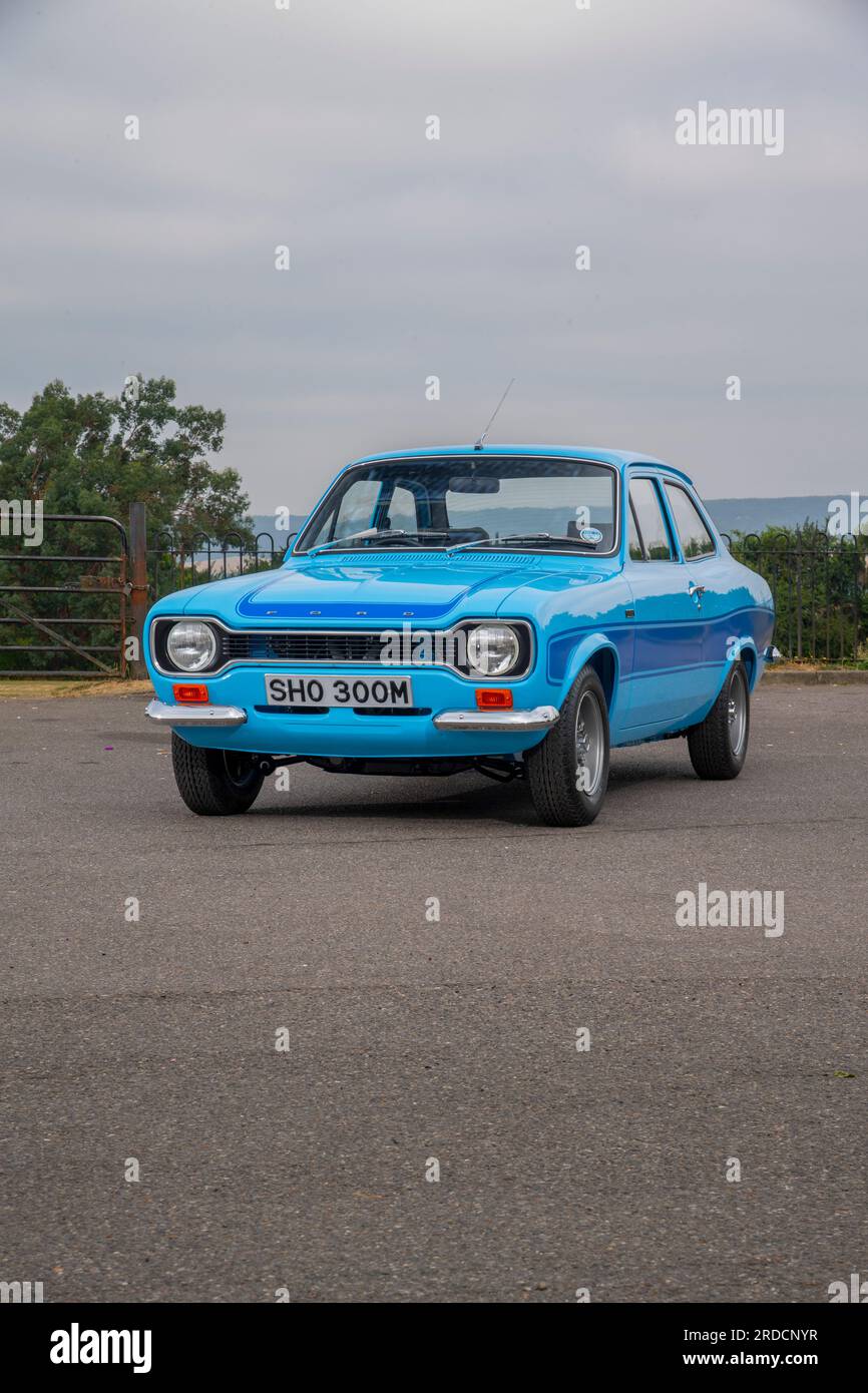 Corgi VA09509.(C) Ford Escort MkI 1300E in purple velvet