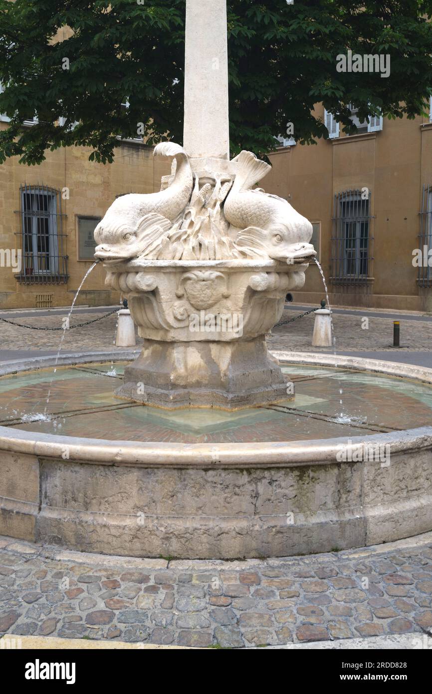 Place des Quatre-Dauphins Aix en Provence Francia Foto Stock