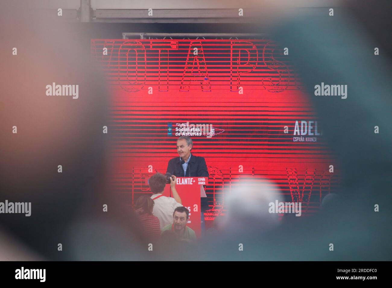 Gijon, Spagna. 20 luglio 2023. L'ex presidente del governo spagnolo, Jose Luis Rodriguez Zapatero, interviene durante la manifestazione PSOE del 20 luglio 2023 a Gijon, in Spagna. (Foto di Alberto Brevers/Pacific Press) Credit: Pacific Press Media Production Corp./Alamy Live News Foto Stock