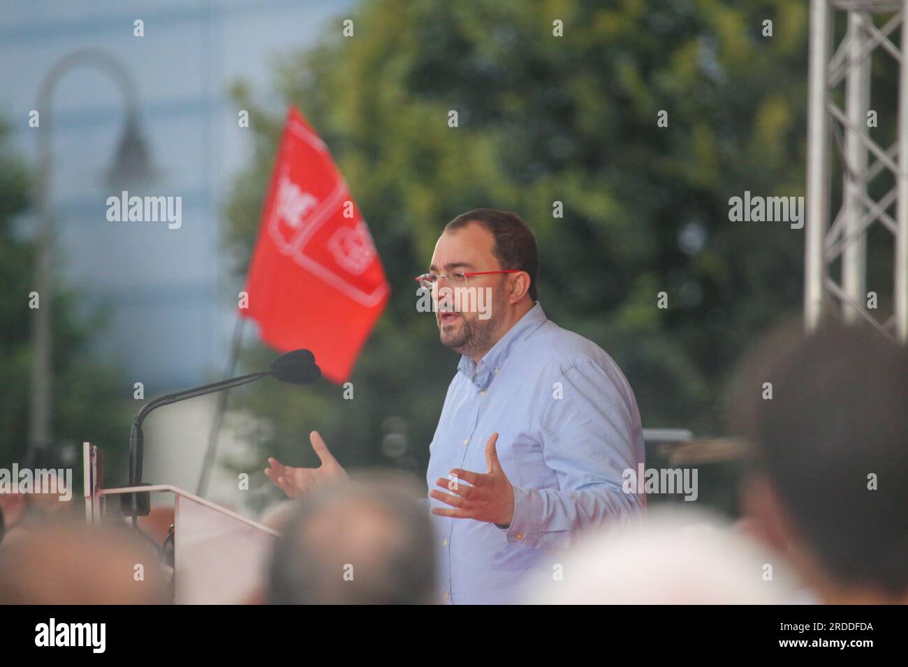 Gijon, Spagna. 20 luglio 2023. Il presidente del Principato delle Asturie, Adrian Barbon, interviene durante la manifestazione PSOE del 20 luglio 2023, a Gijon, in Spagna. (Foto di Alberto Brevers/Pacific Press) Credit: Pacific Press Media Production Corp./Alamy Live News Foto Stock