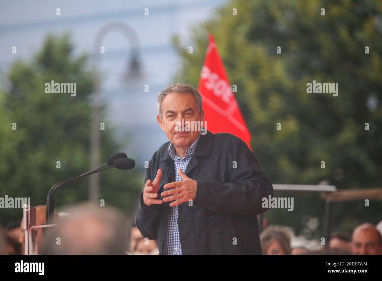 Gijon, Asturie, Spagna. 20 luglio 2023. Gijon, Spagna, 20 luglio 2023: L'ex presidente del governo spagnolo Jose Luis Rodriguez Zapatero interviene durante il rally PSOE del 20 luglio 2023 a Gijon, in Spagna. (Immagine di credito: © Alberto Brevers/Pacific Press via ZUMA Press Wire) SOLO USO EDITORIALE! Non per USO commerciale! Foto Stock