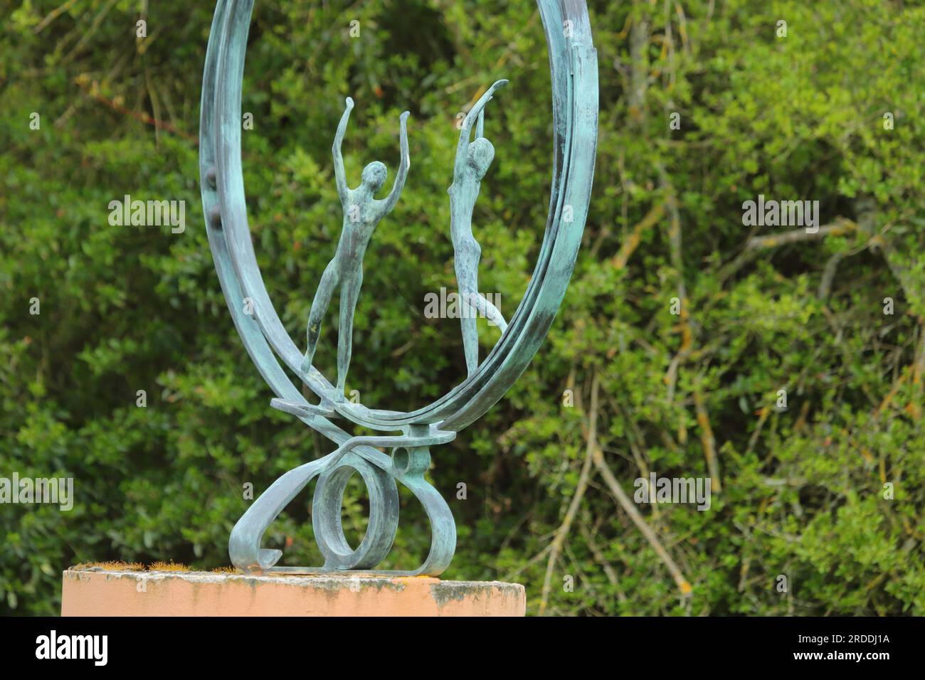 Dettaglio della scultura dall'interno della Terra di R. May, Skulpturenweg, Rückershausen, Aartal, Aarbergen, Taunus, Assia, Germania Foto Stock