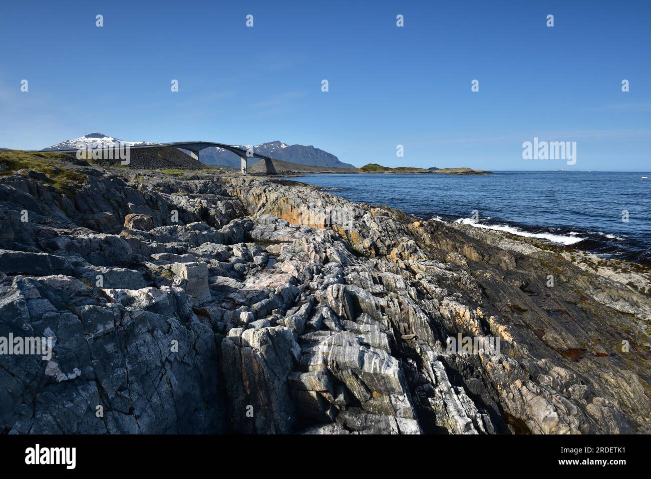 Paesaggio dell'arcipelago sulla strada atlantica in Norvegia Foto Stock