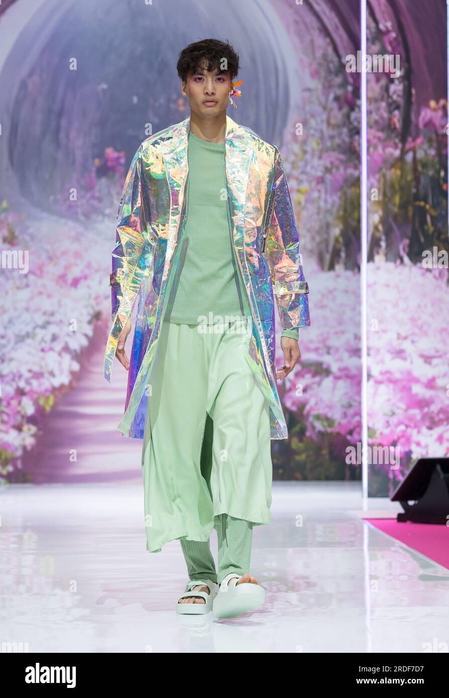 Pure London Fashion Catwalk Event/Runway luglio 2023 - Kensington Olympia Londra Regno Unito Inghilterra Foto Stock