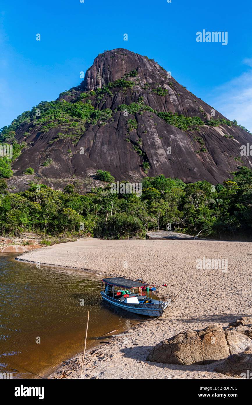 Enormi colline di granito, Cerros de Mavecure, Colombia orientale Foto Stock