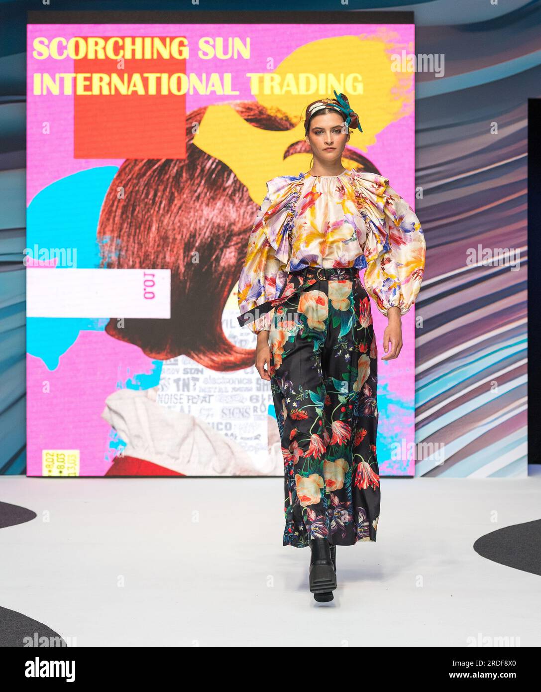 Pure London Fashion Catwalk Event/Runway luglio 2023 - Kensington Olympia Londra Regno Unito Inghilterra Foto Stock